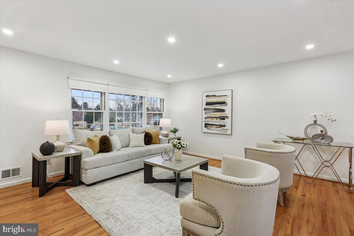 REGENCY ESTATES - Residential