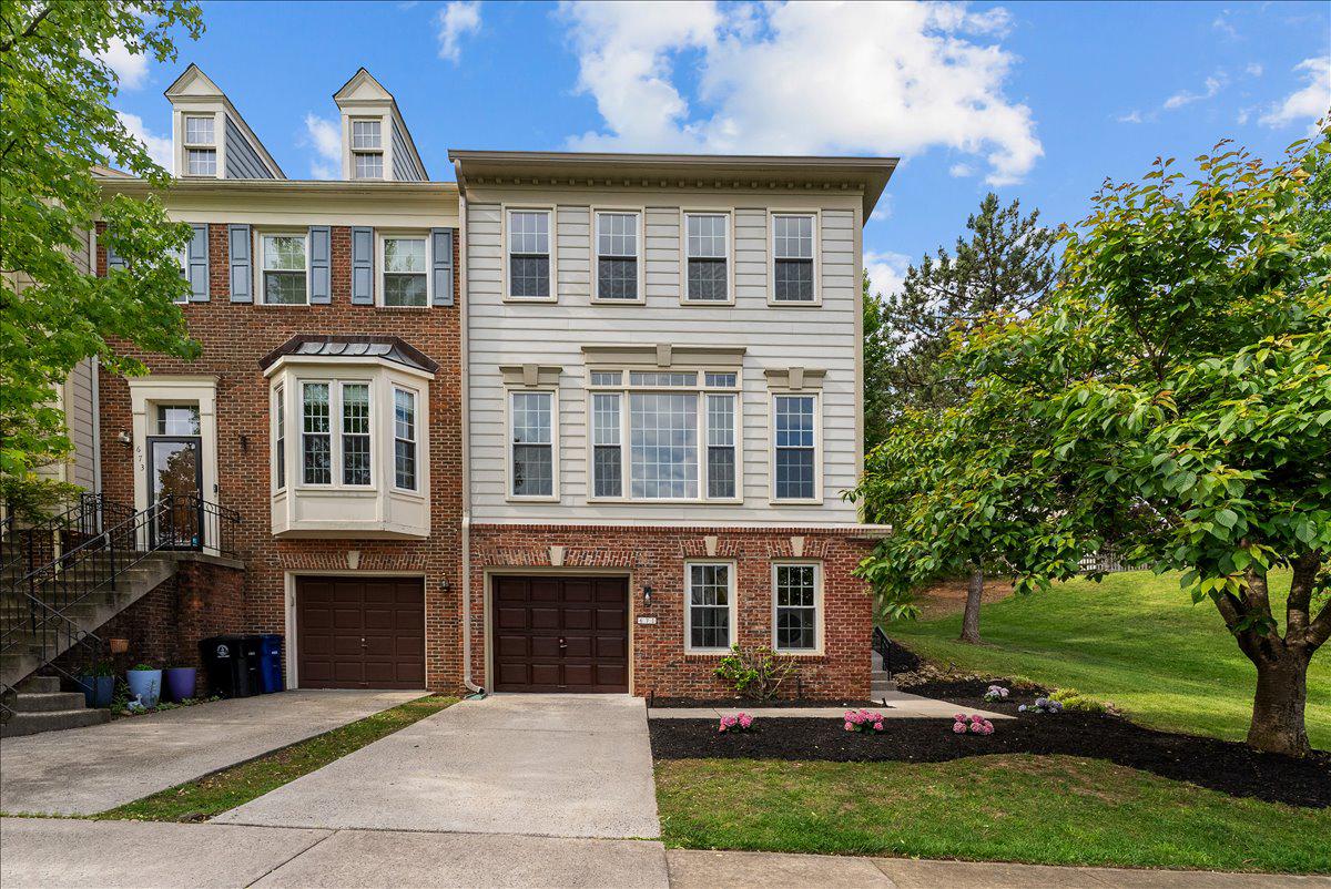 TAVISTOCK FARMS - Residential