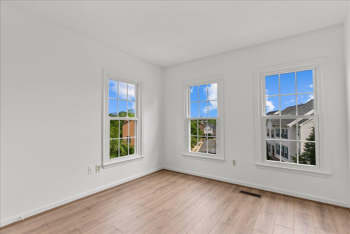 TAVISTOCK FARMS - Residential