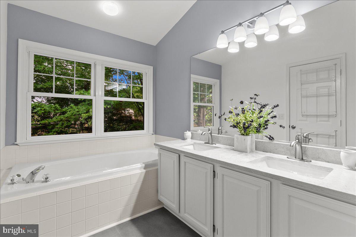 TAVISTOCK FARMS - Residential