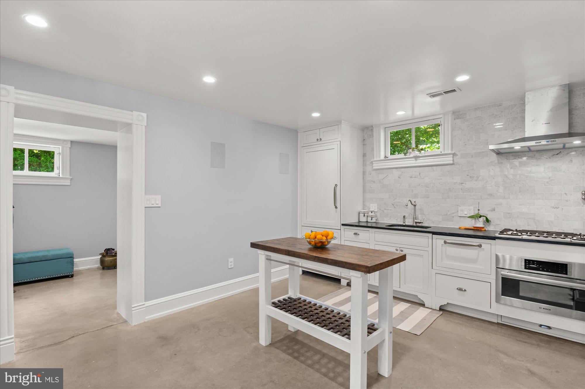 RIVERDALE PARK - Residential