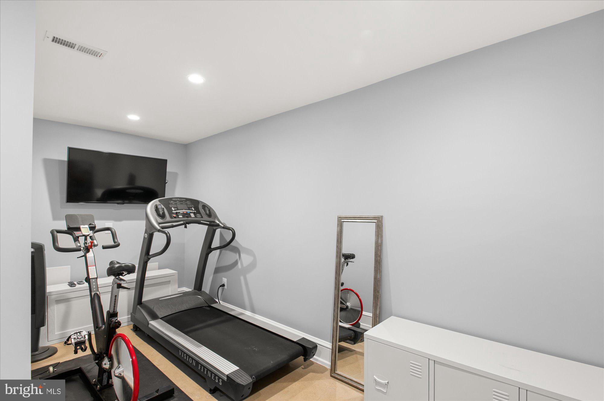 RIVERDALE PARK - Residential