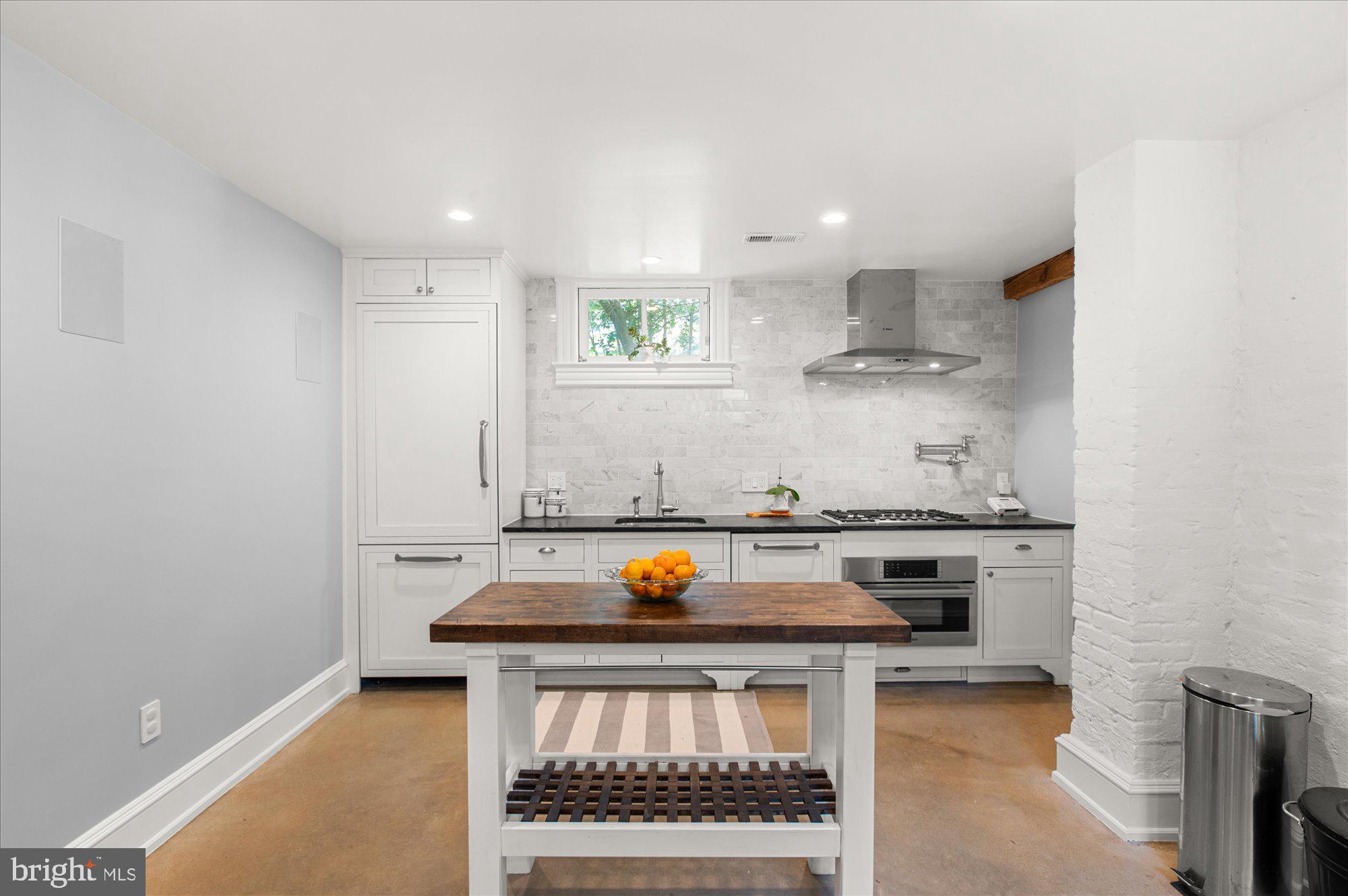 RIVERDALE PARK - Residential