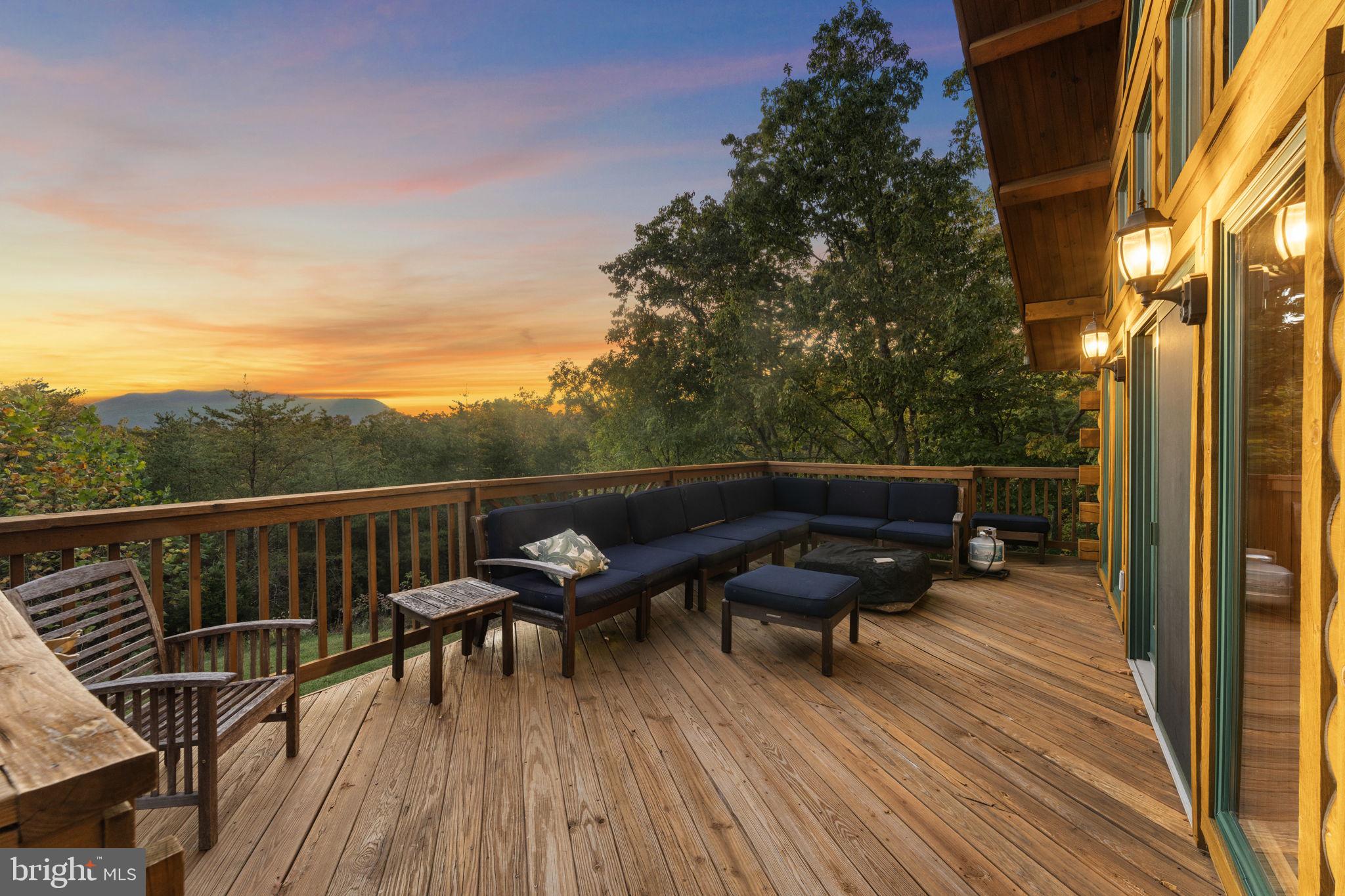 RIVER RIDGE ON THE SHENANDOAH - Residential