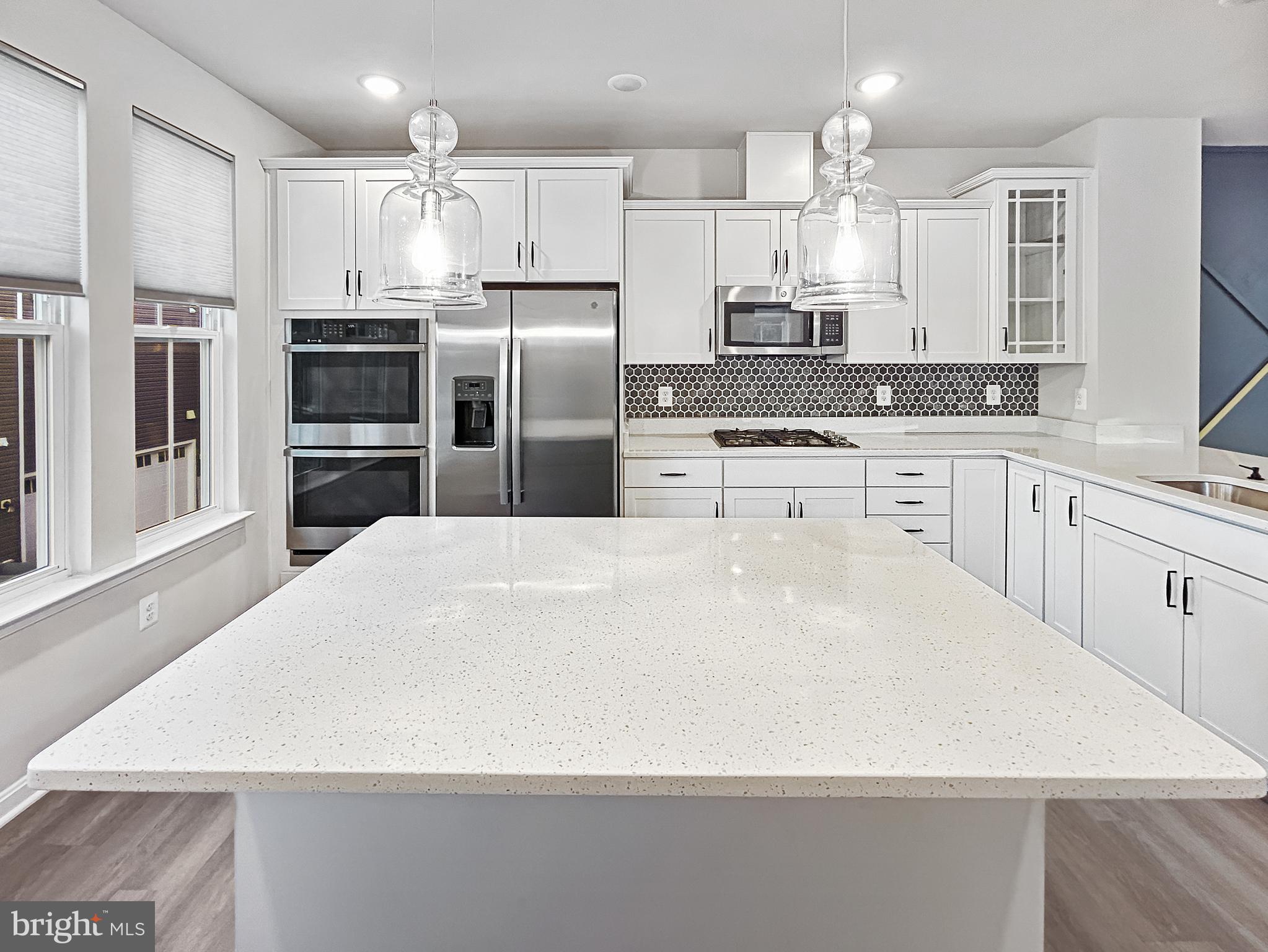 414 MATLOCK LN