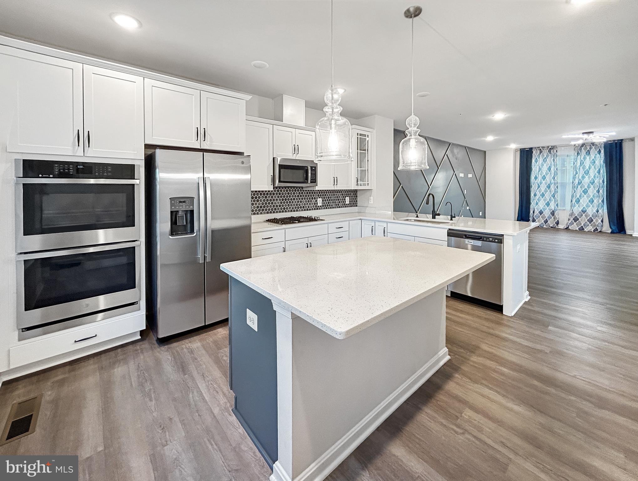 414 MATLOCK LN