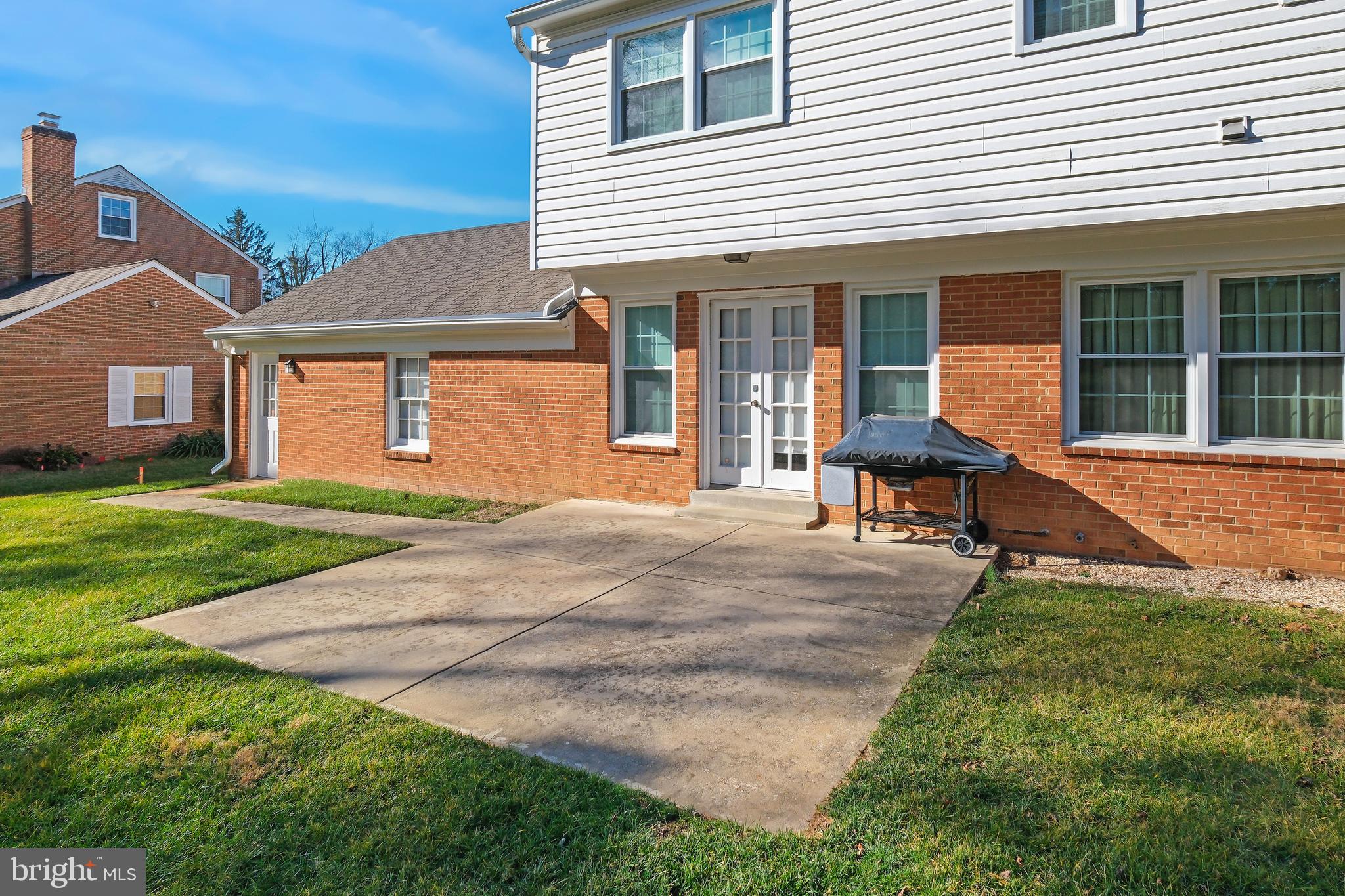 LUXMANOR - Residential