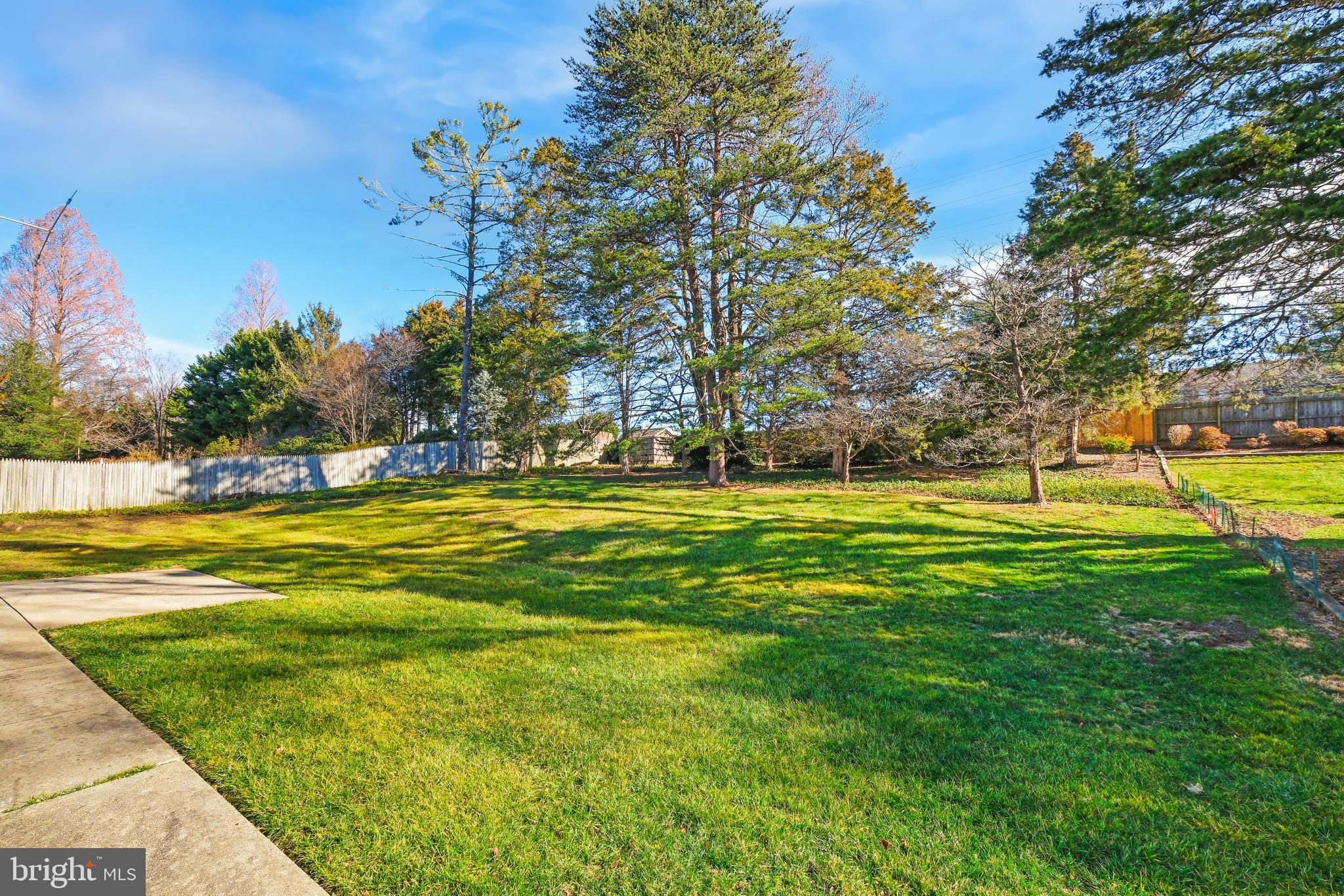 LUXMANOR - Residential