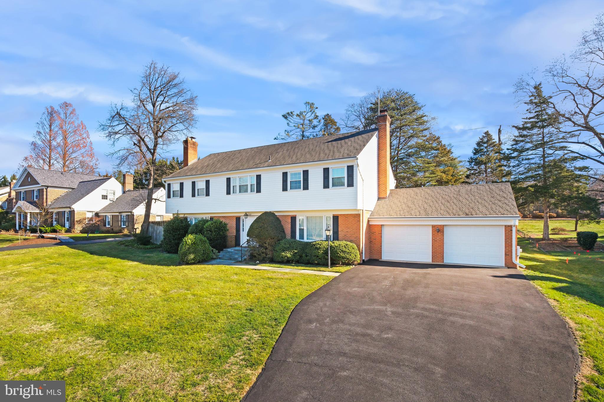 LUXMANOR - Residential