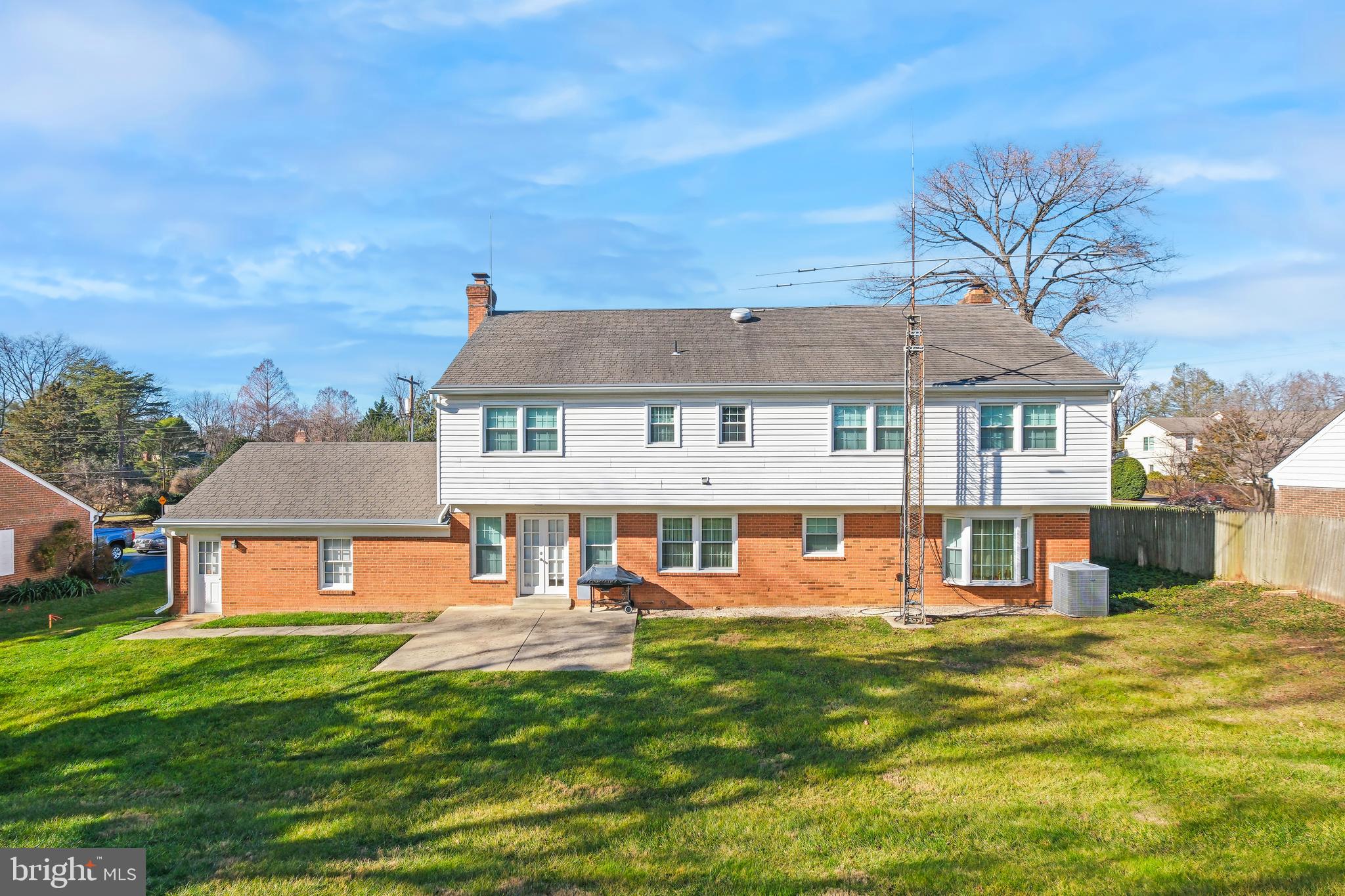 LUXMANOR - Residential