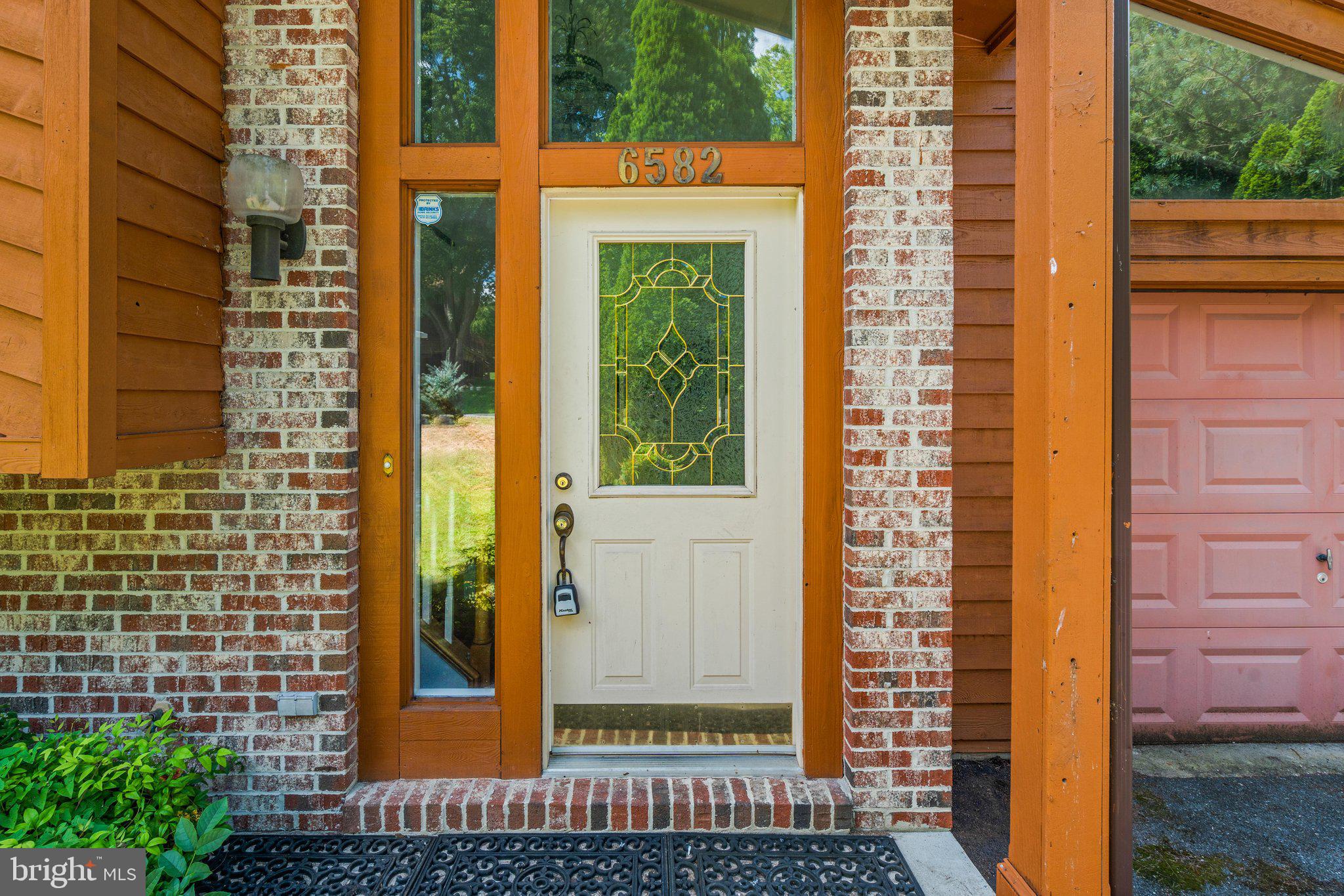 6582 NYASA BEND