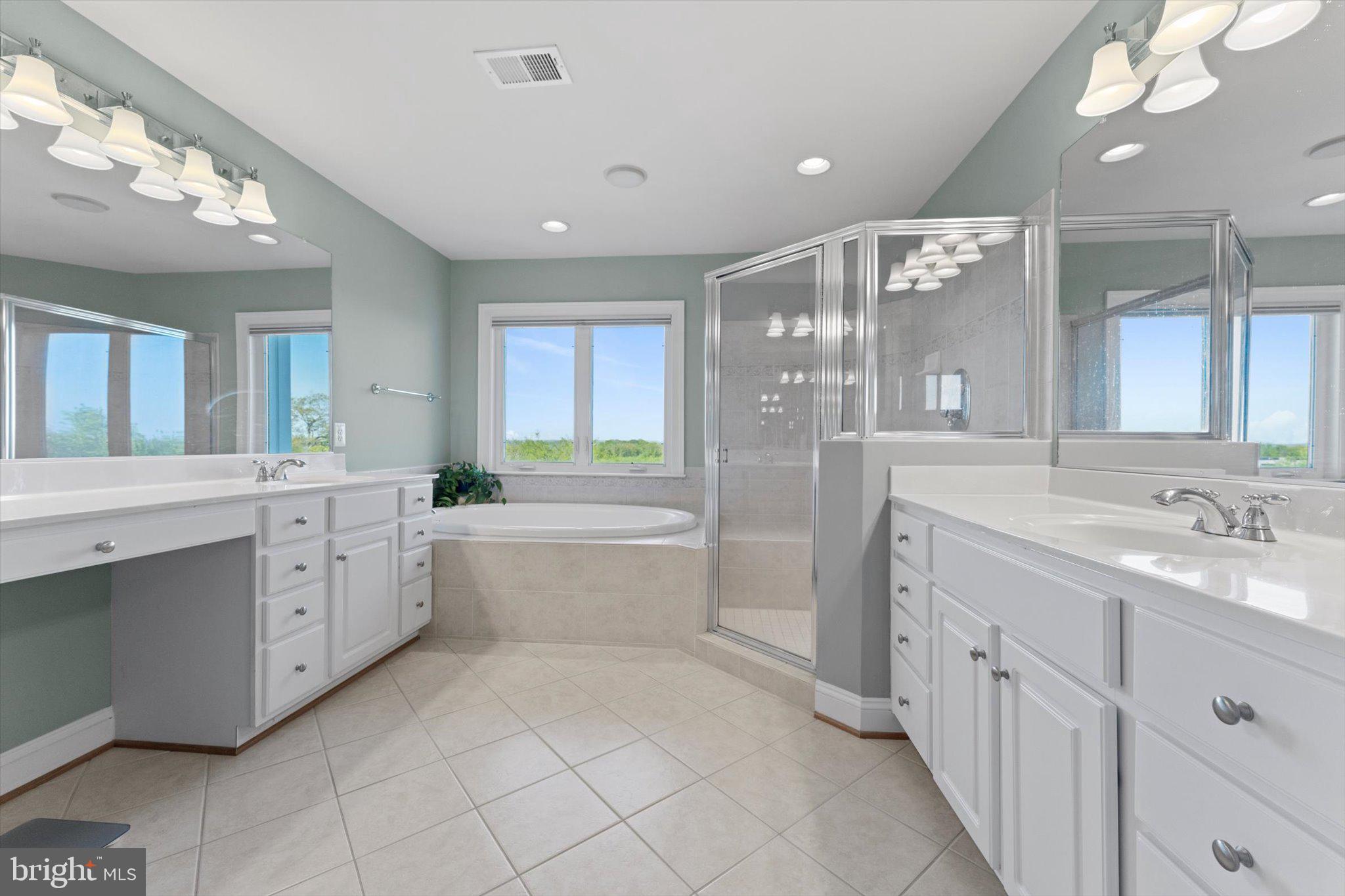 LANSDOWNE ON THE POTOMAC - Residential