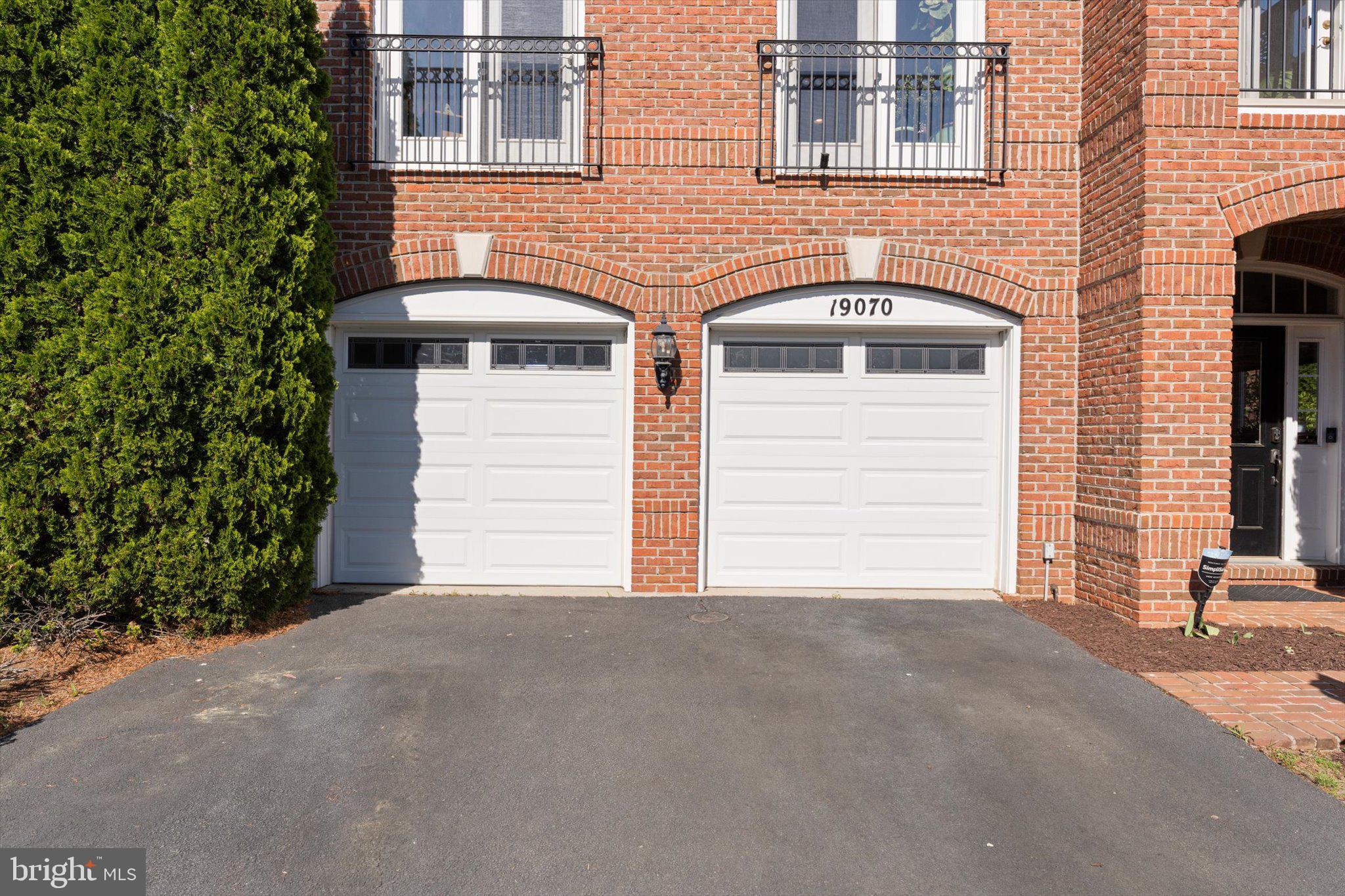 LANSDOWNE ON THE POTOMAC - Residential