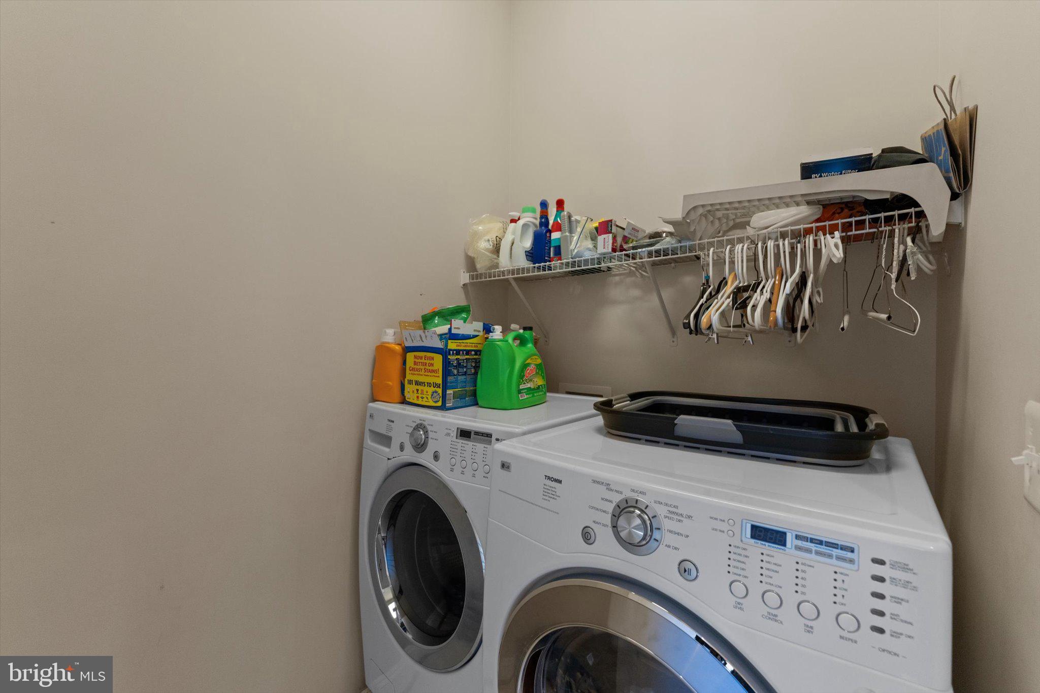 LANSDOWNE ON THE POTOMAC - Residential