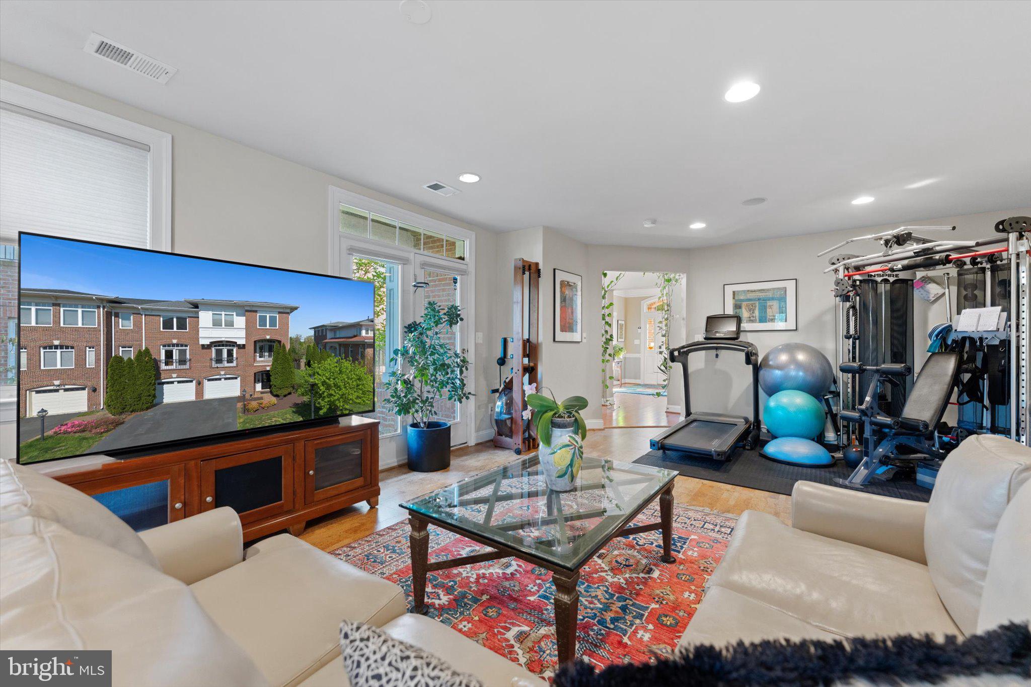 LANSDOWNE ON THE POTOMAC - Residential