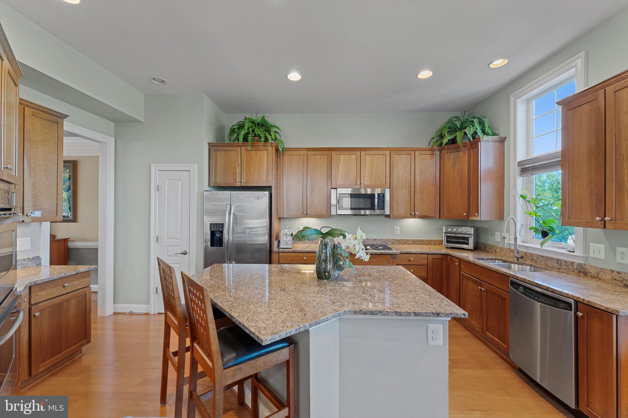 LANSDOWNE ON THE POTOMAC - Residential