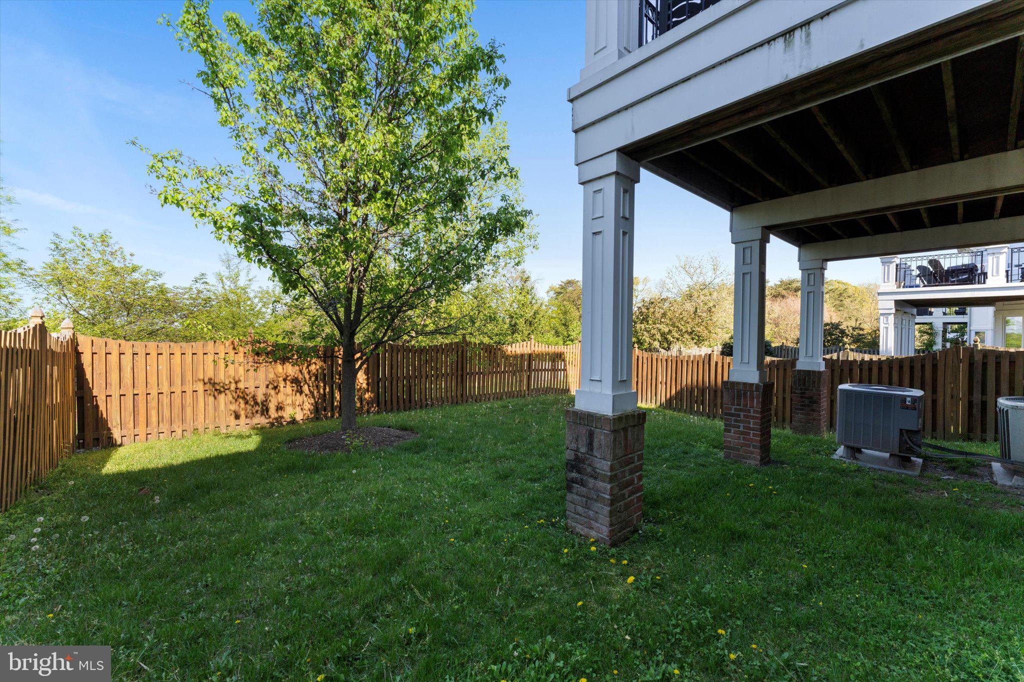 LANSDOWNE ON THE POTOMAC - Residential