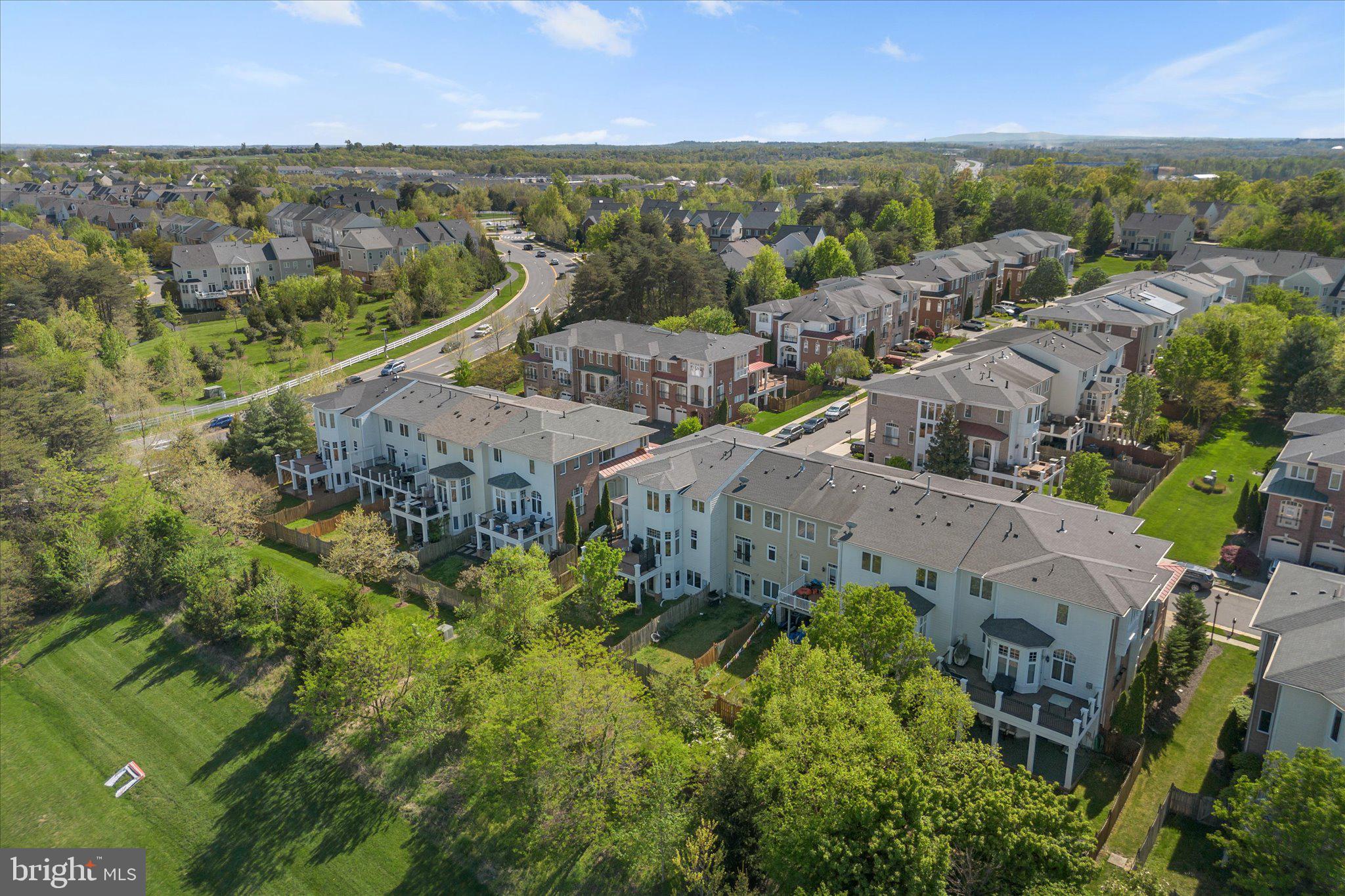 LANSDOWNE ON THE POTOMAC - Residential