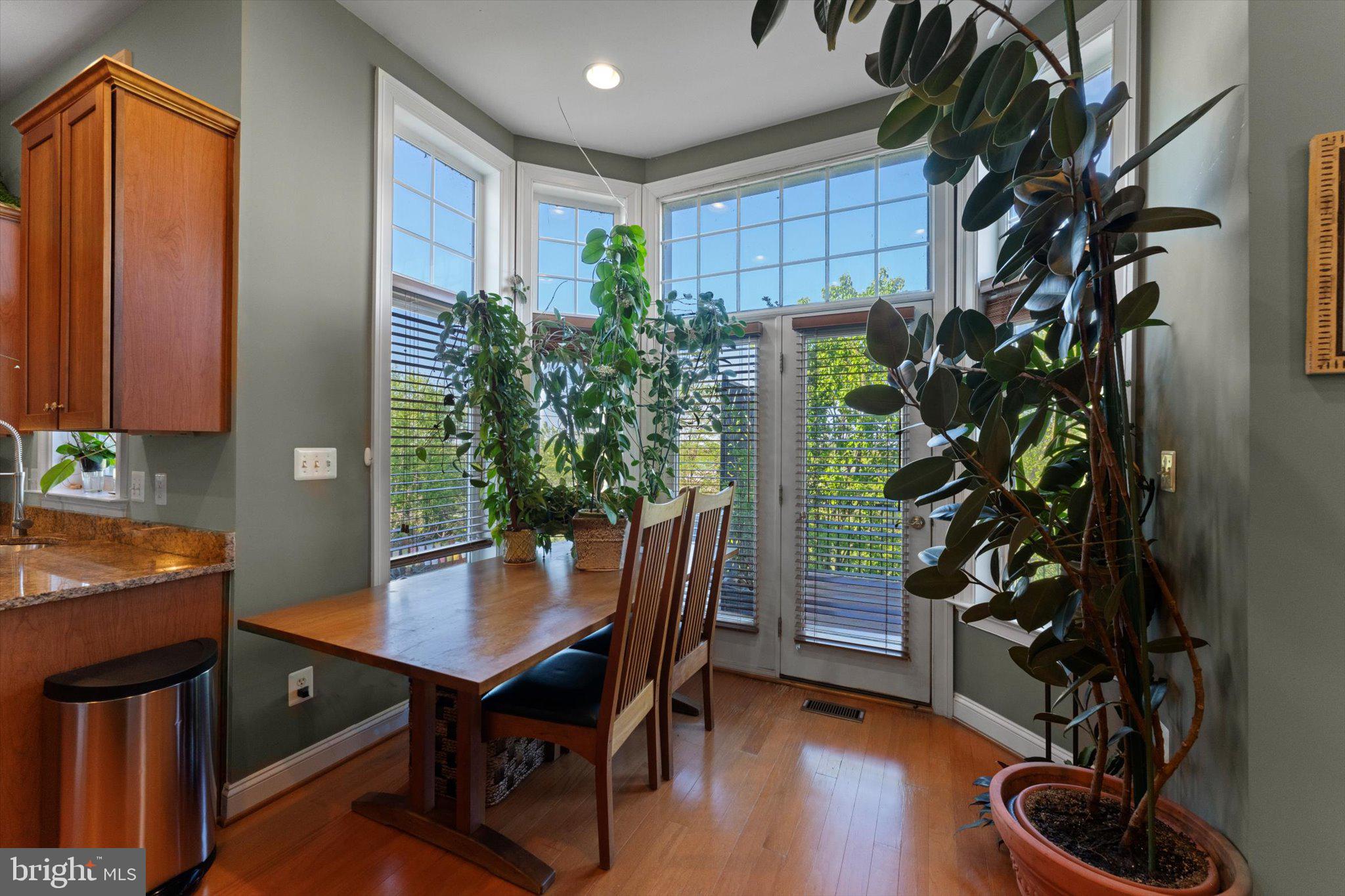 LANSDOWNE ON THE POTOMAC - Residential