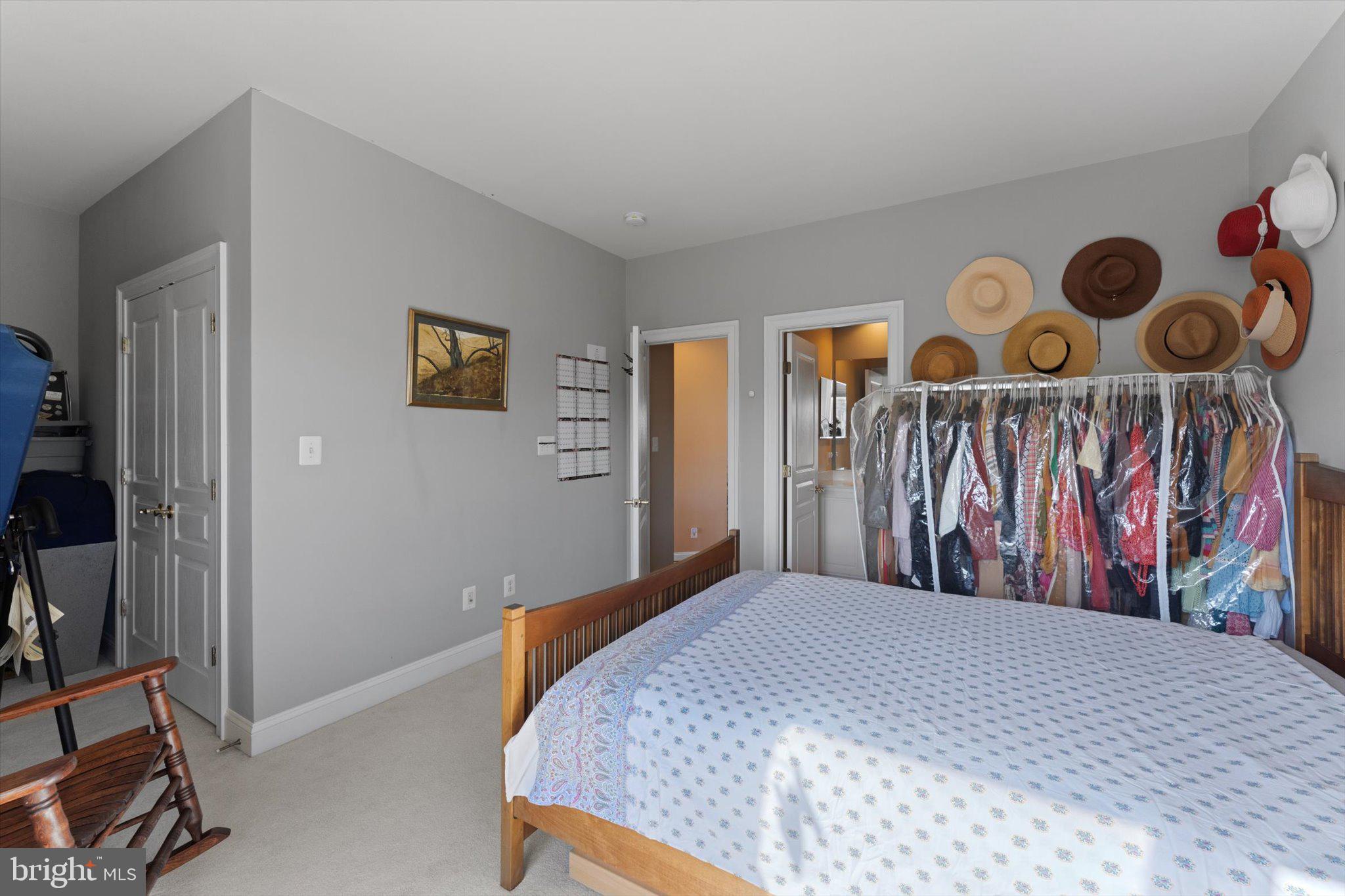 LANSDOWNE ON THE POTOMAC - Residential