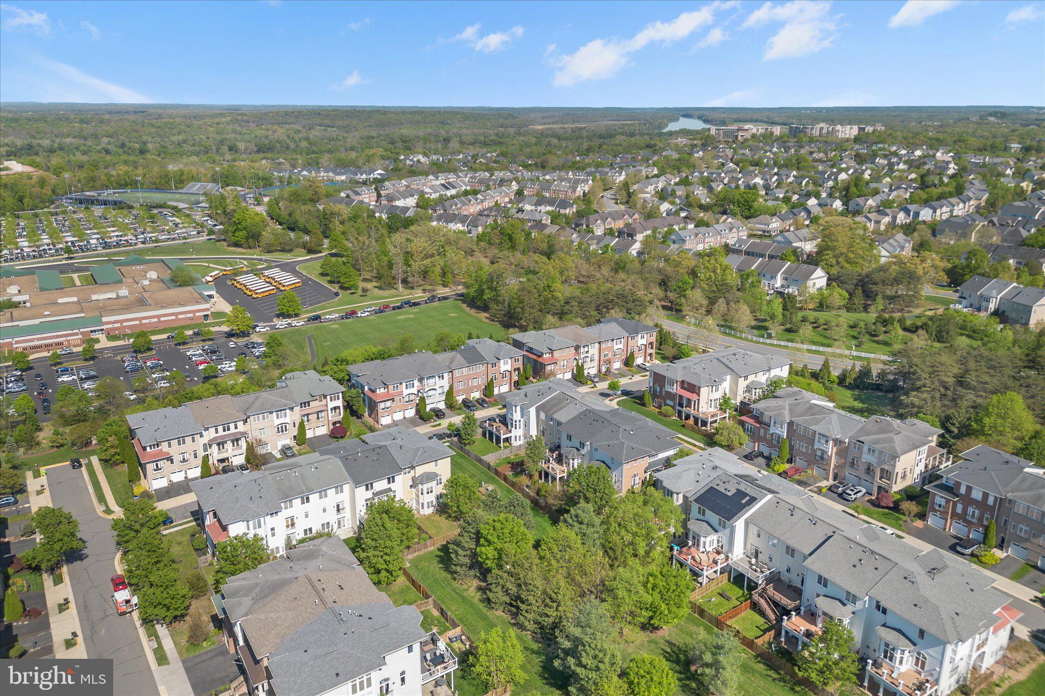 LANSDOWNE ON THE POTOMAC - Residential
