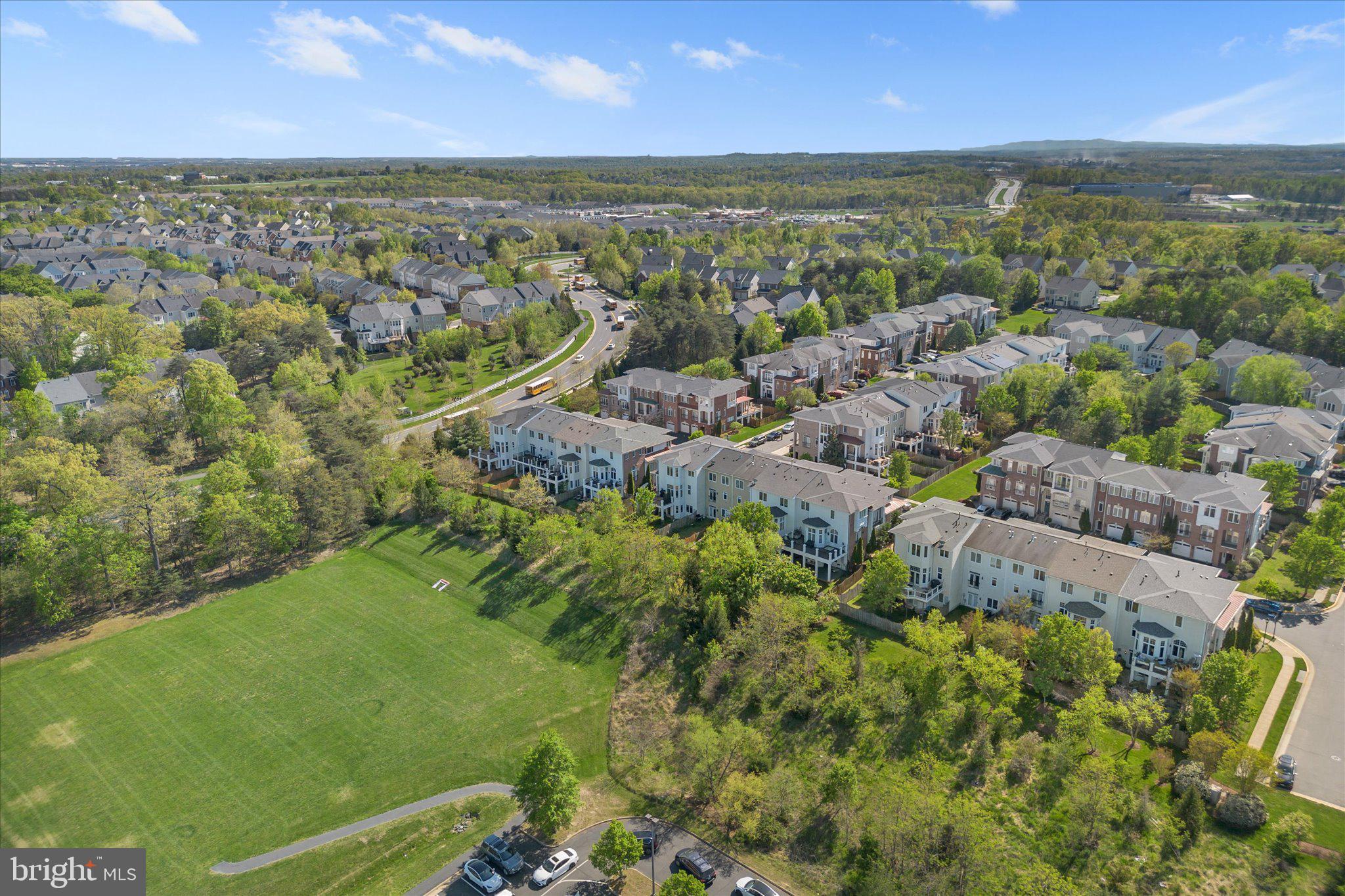 LANSDOWNE ON THE POTOMAC - Residential