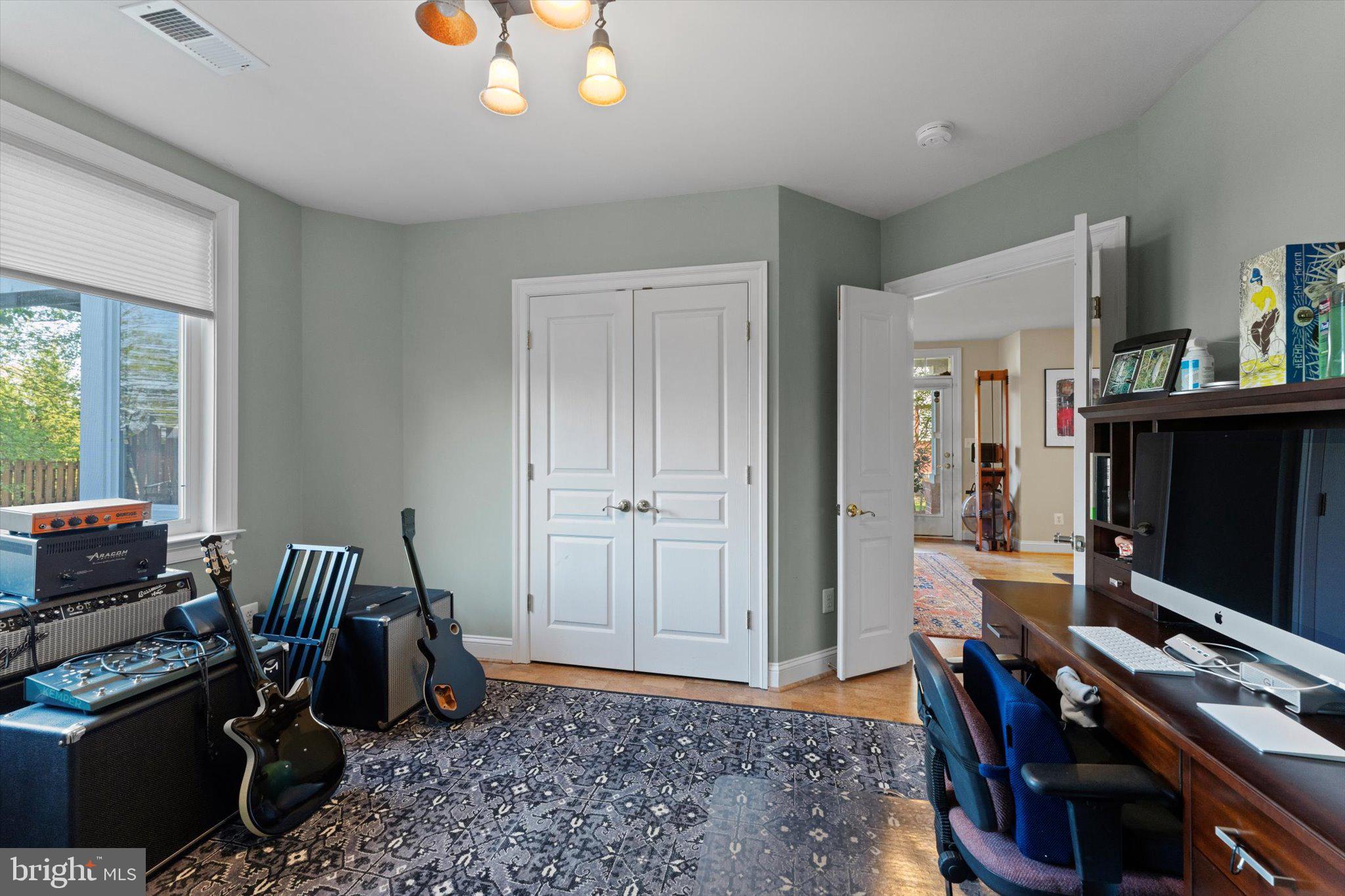 LANSDOWNE ON THE POTOMAC - Residential