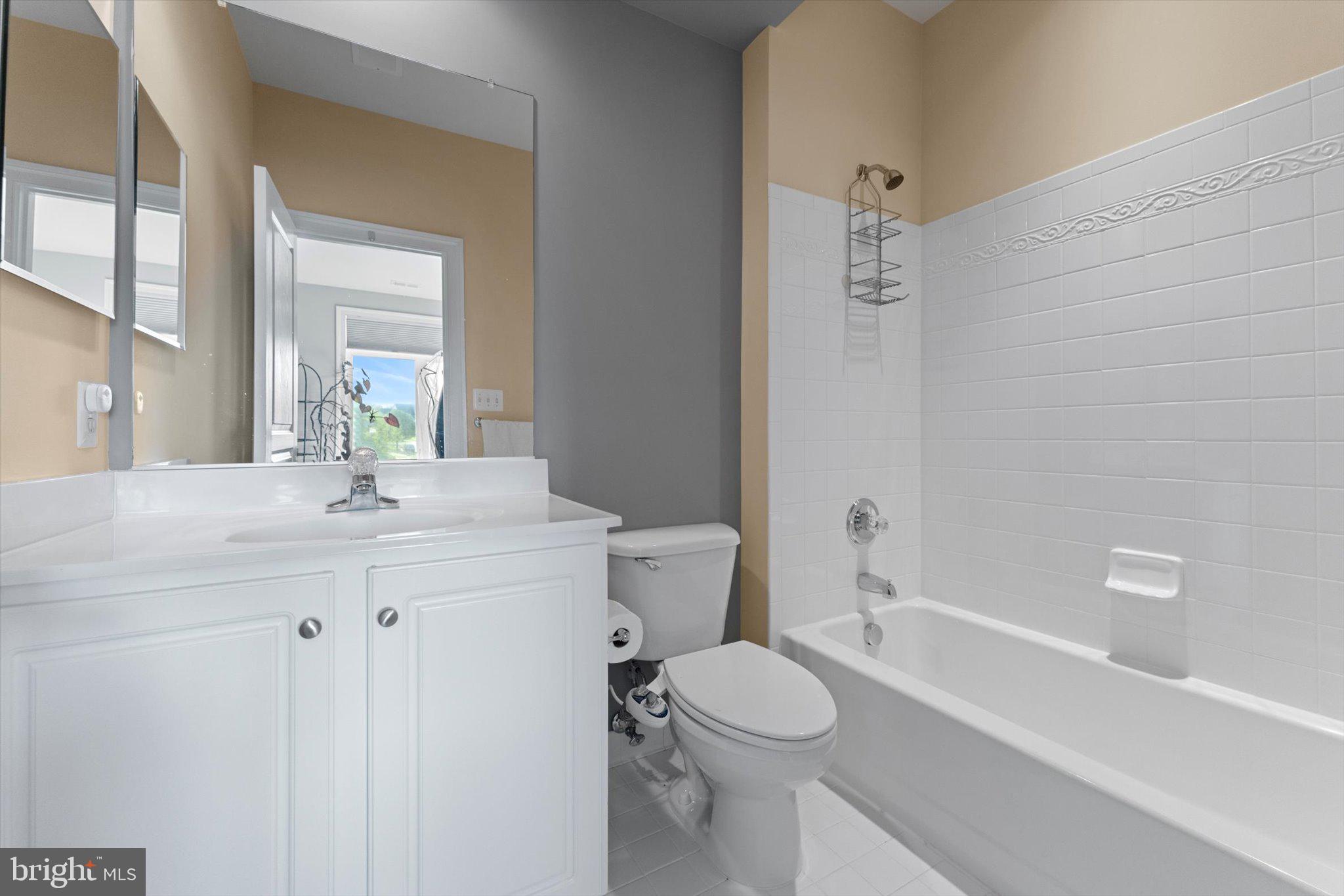 LANSDOWNE ON THE POTOMAC - Residential