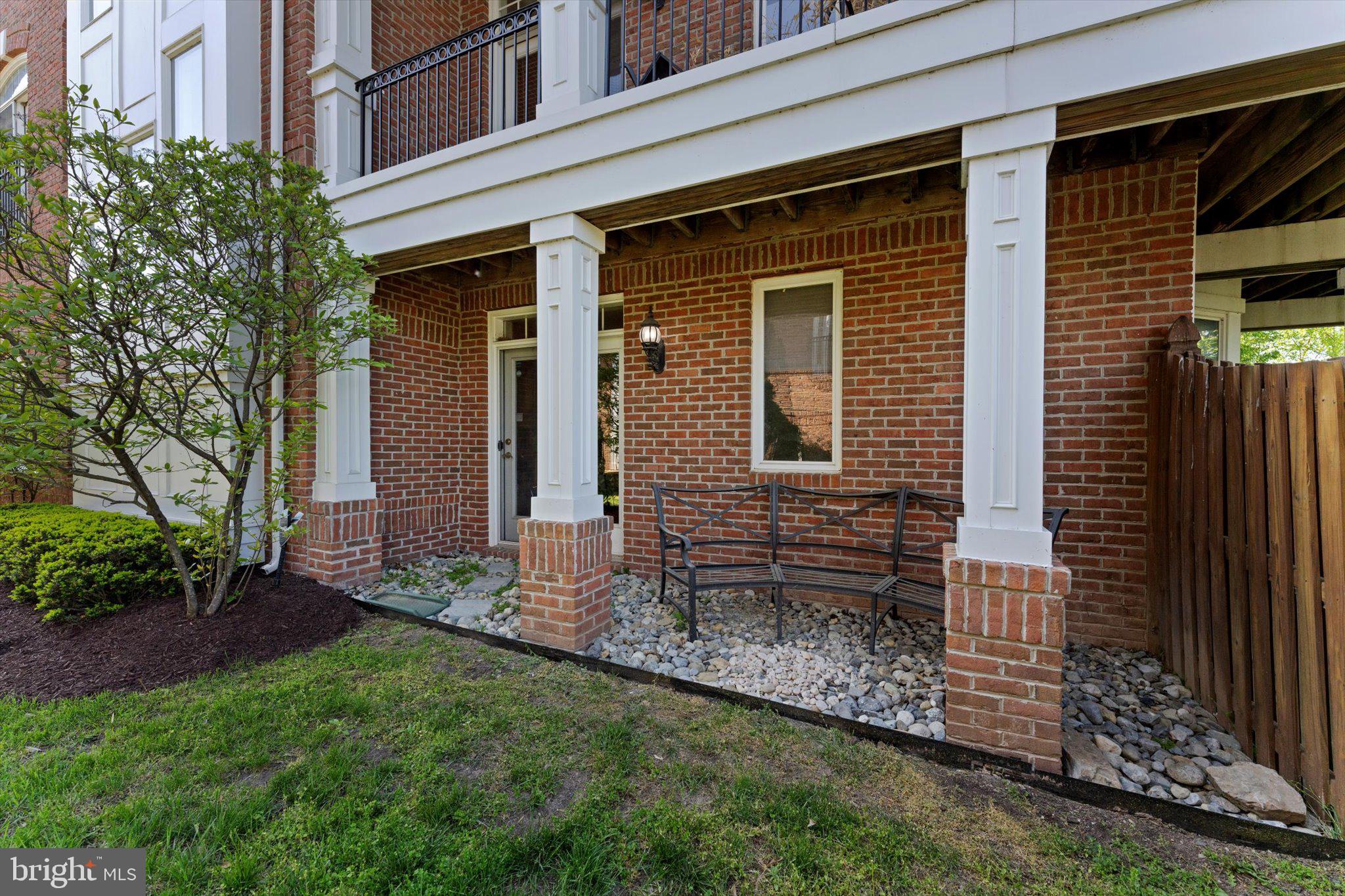 LANSDOWNE ON THE POTOMAC - Residential