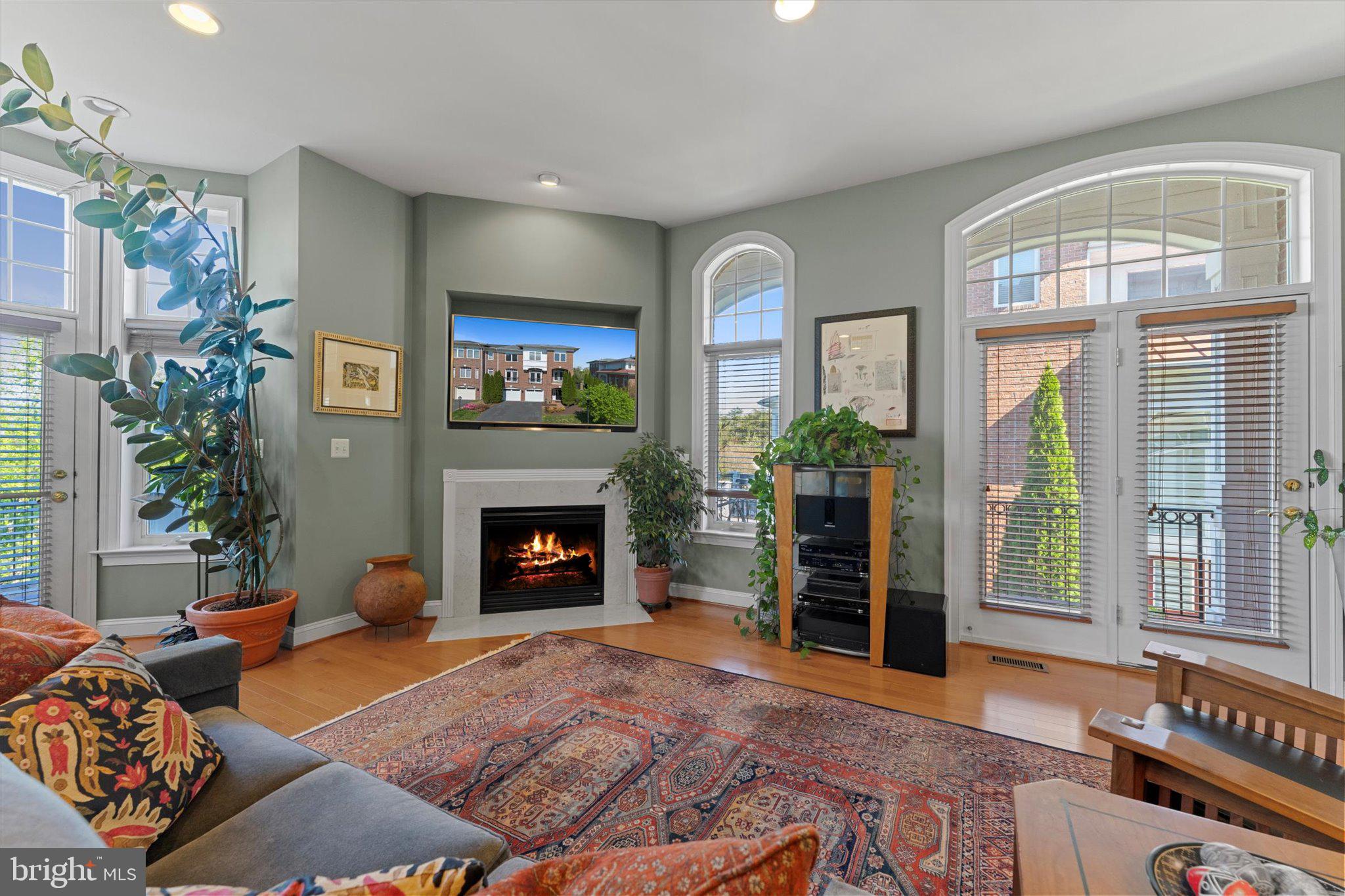 LANSDOWNE ON THE POTOMAC - Residential