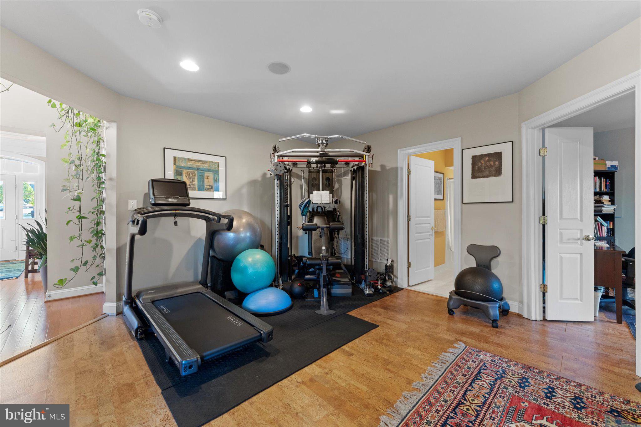 LANSDOWNE ON THE POTOMAC - Residential