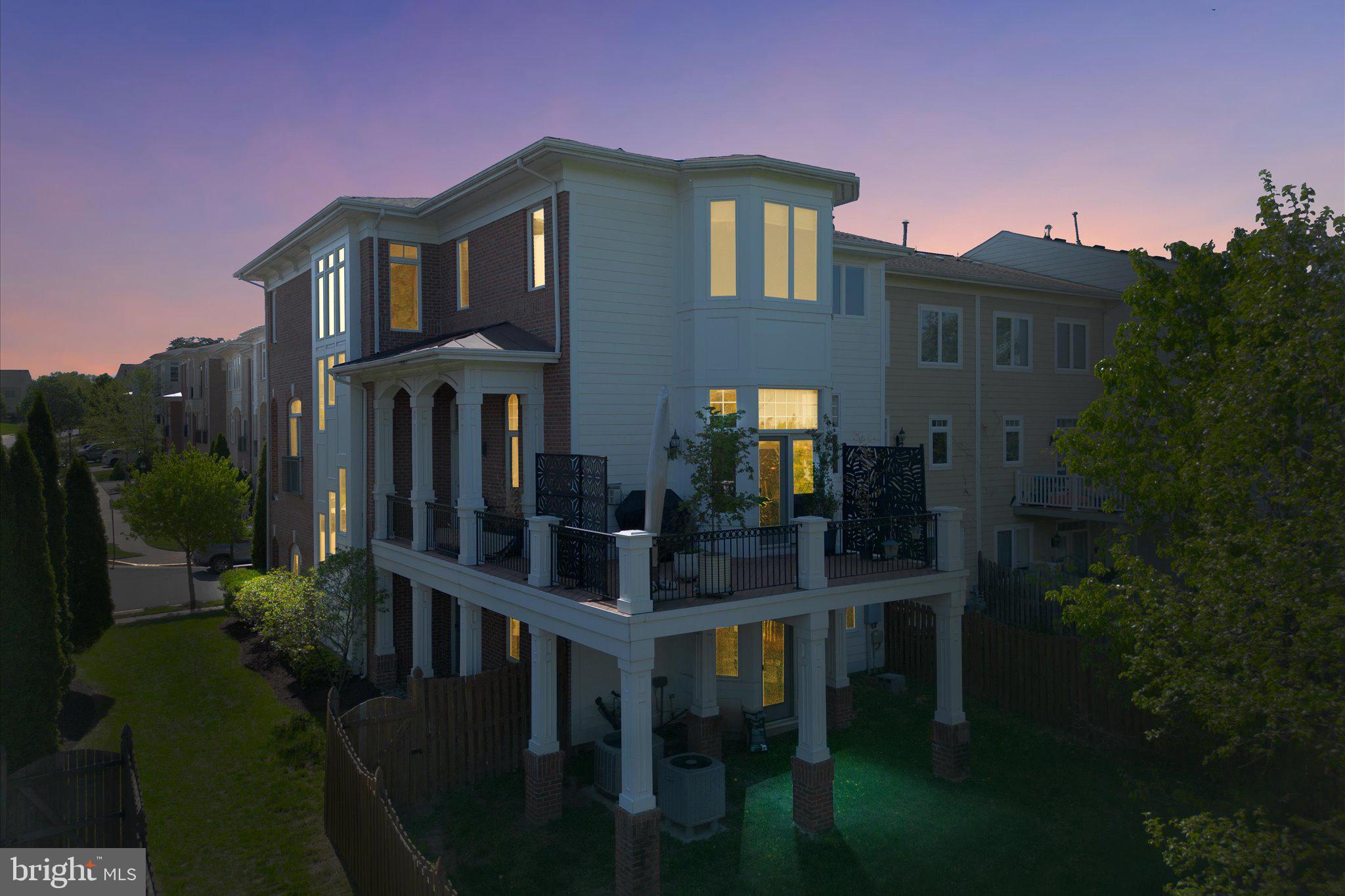 LANSDOWNE ON THE POTOMAC - Residential