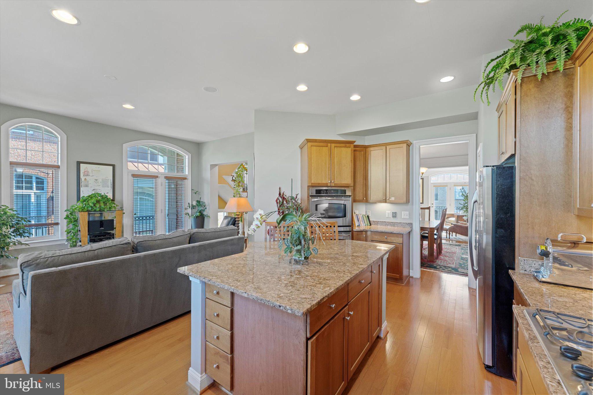 LANSDOWNE ON THE POTOMAC - Residential