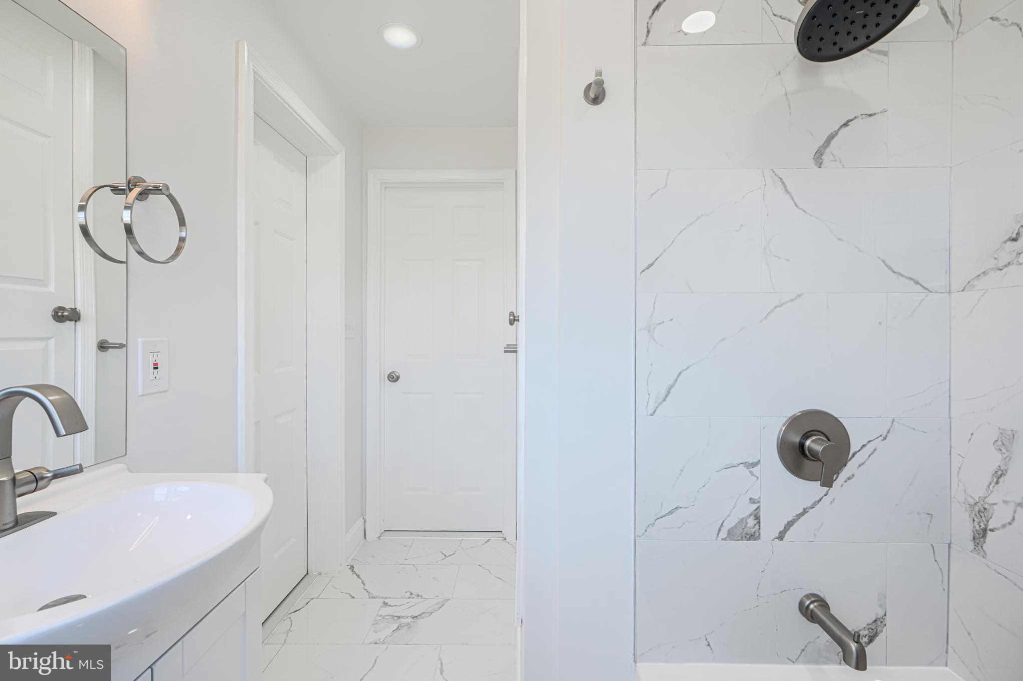 PARKSIDE - Residential