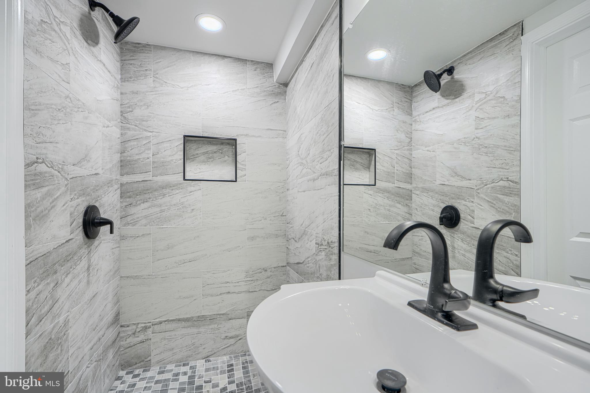 PARKSIDE - Residential