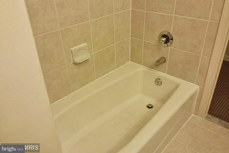 THE ROYALTON - Residential Lease