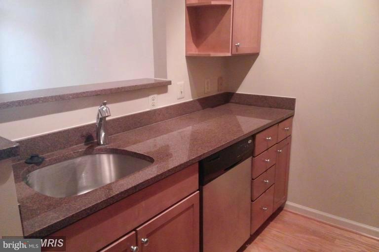 THE ROYALTON - Residential Lease