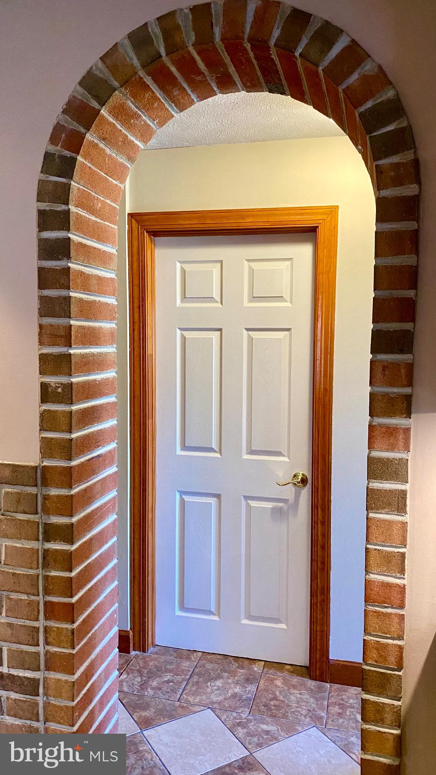 WEST LAWN - Residential Lease