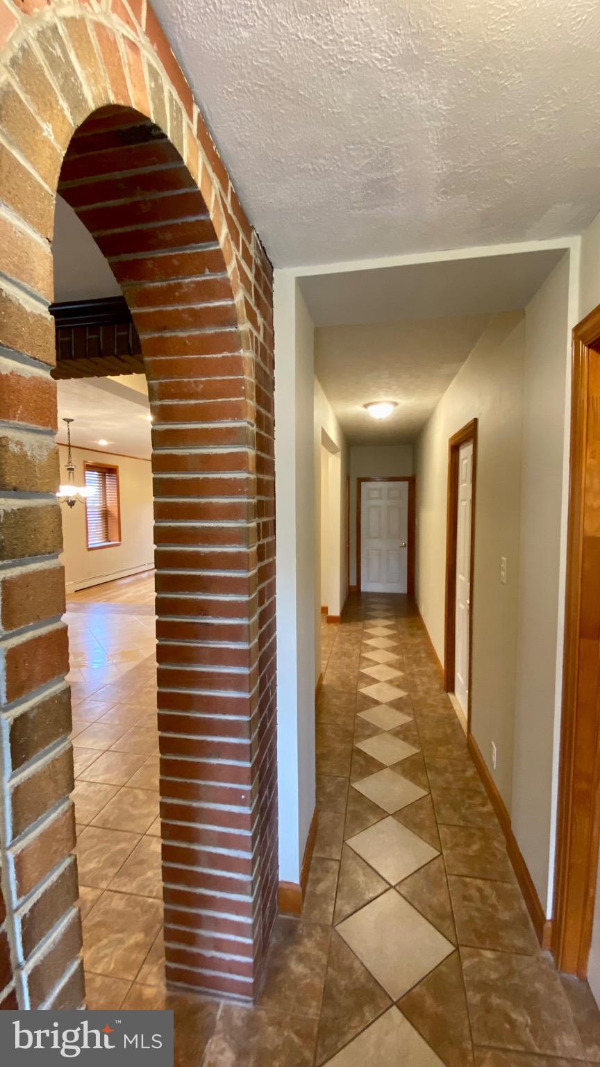 WEST LAWN - Residential Lease