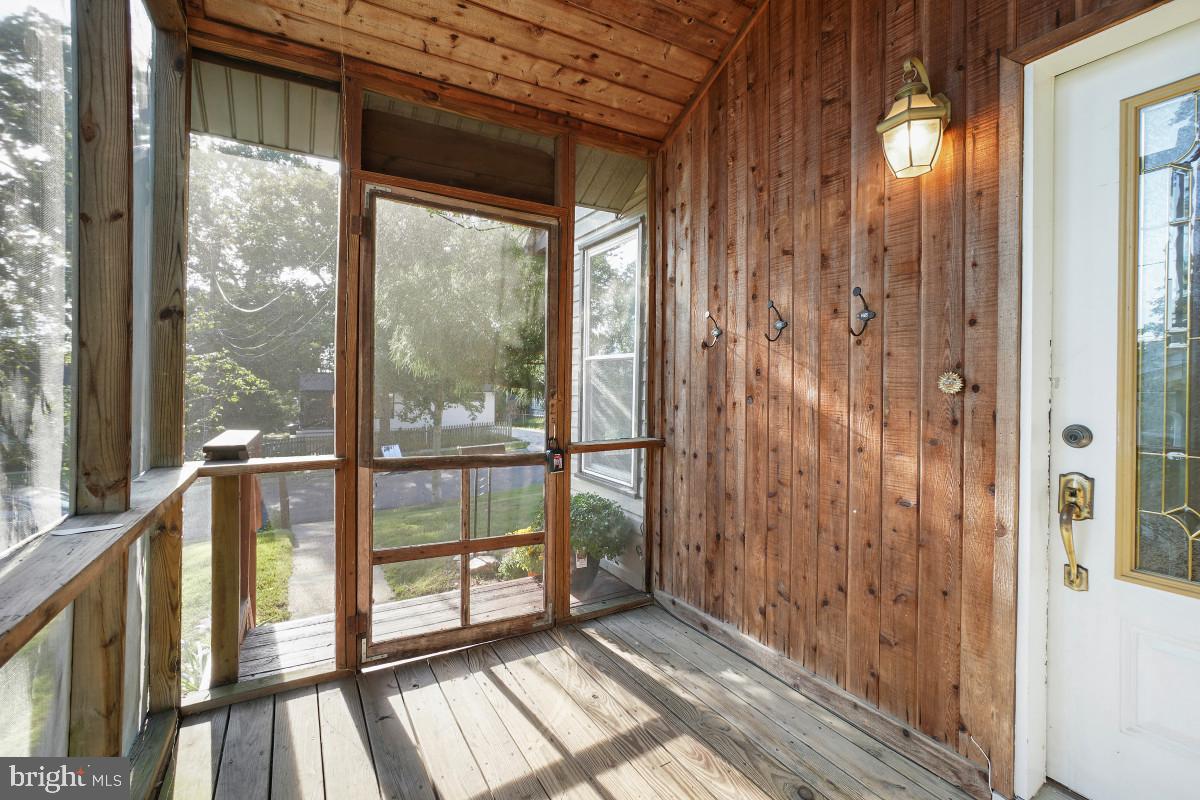 1224 SIMMONS DRIVE