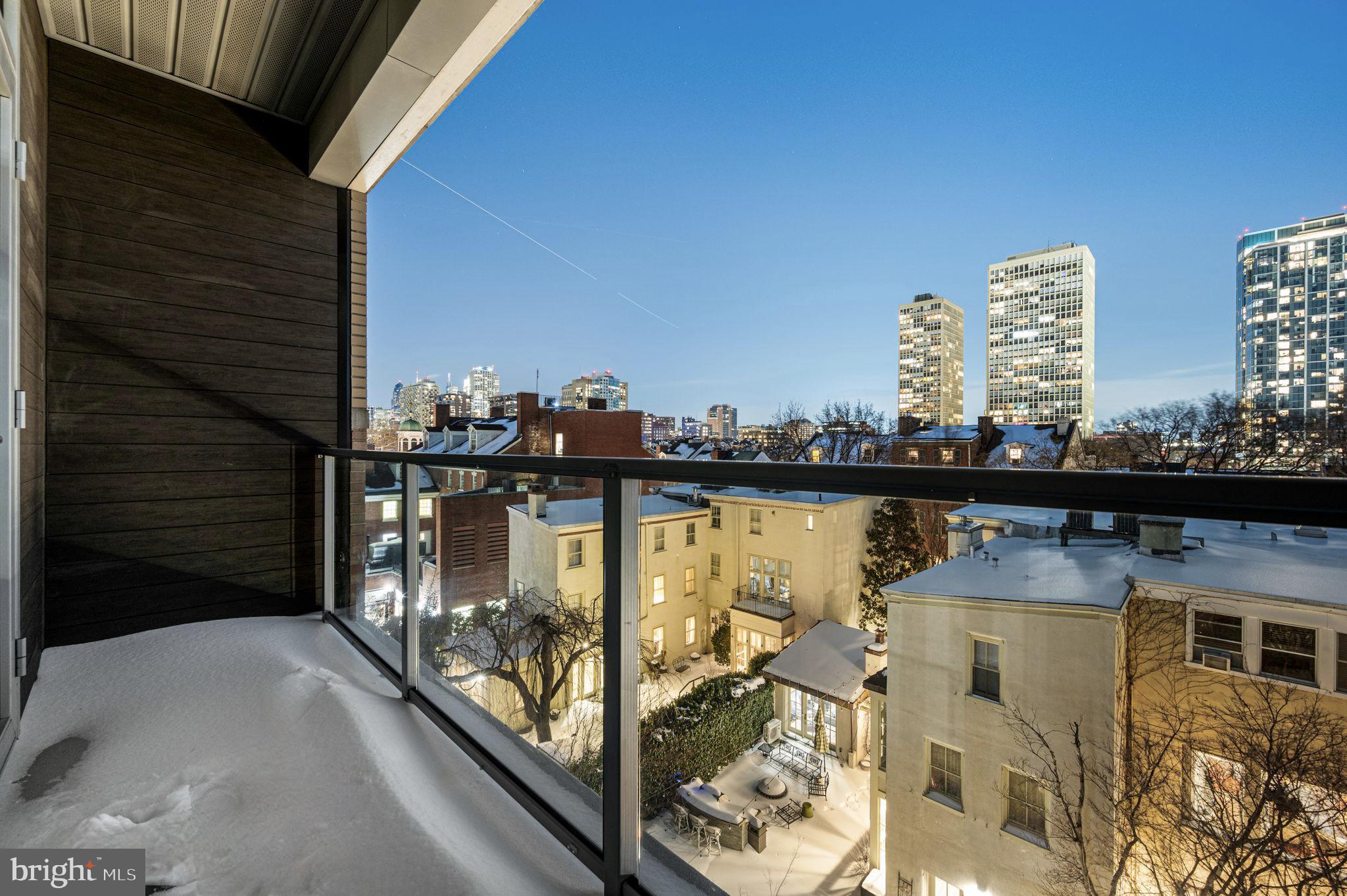 SOCIETY HILL - Residential