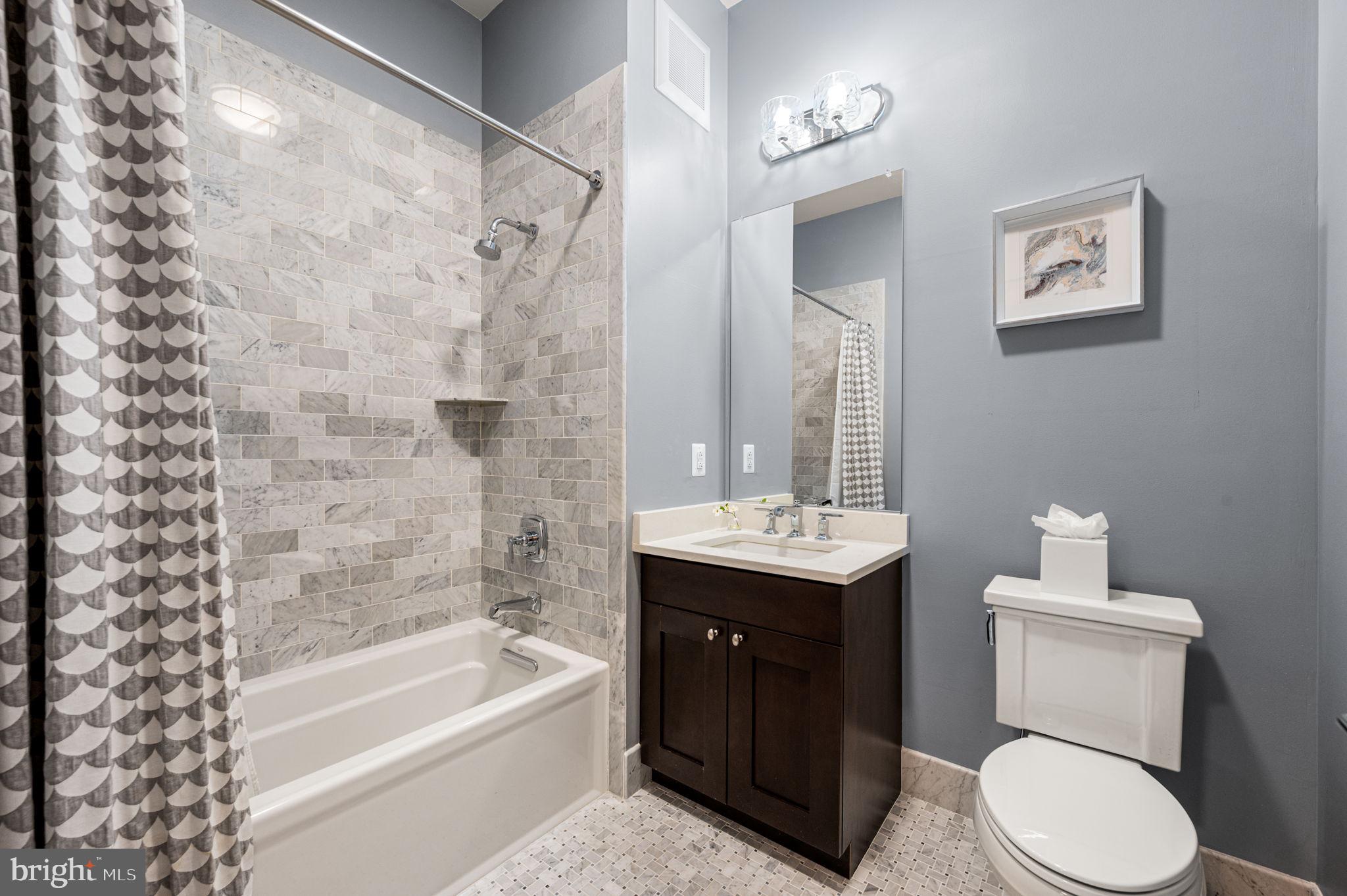 SOCIETY HILL - Residential