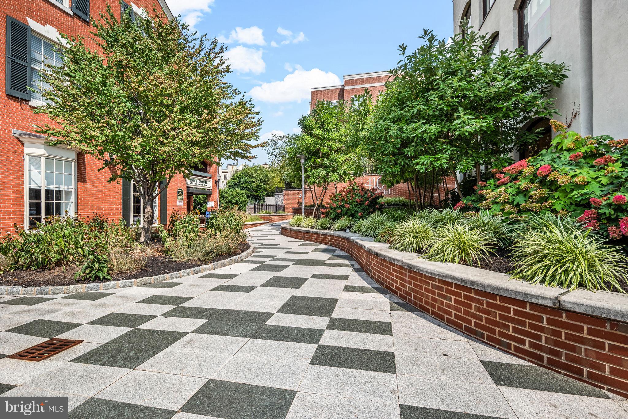 SOCIETY HILL - Residential