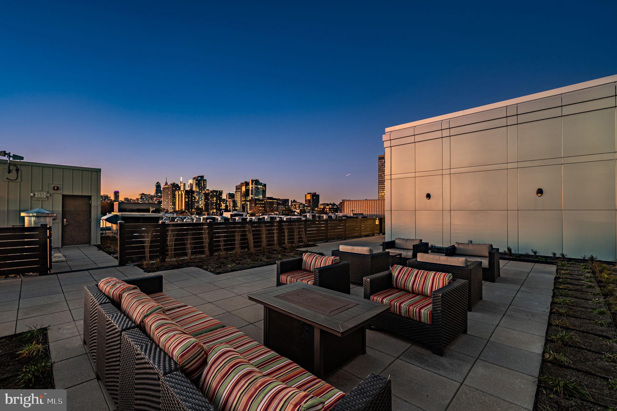 SOCIETY HILL - Residential