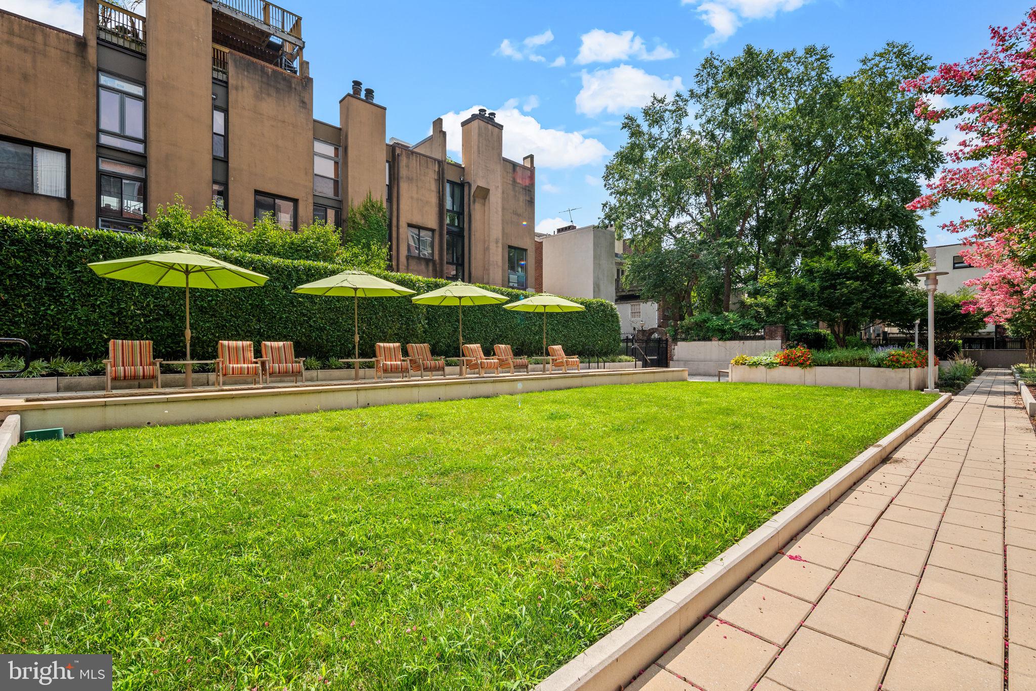 SOCIETY HILL - Residential