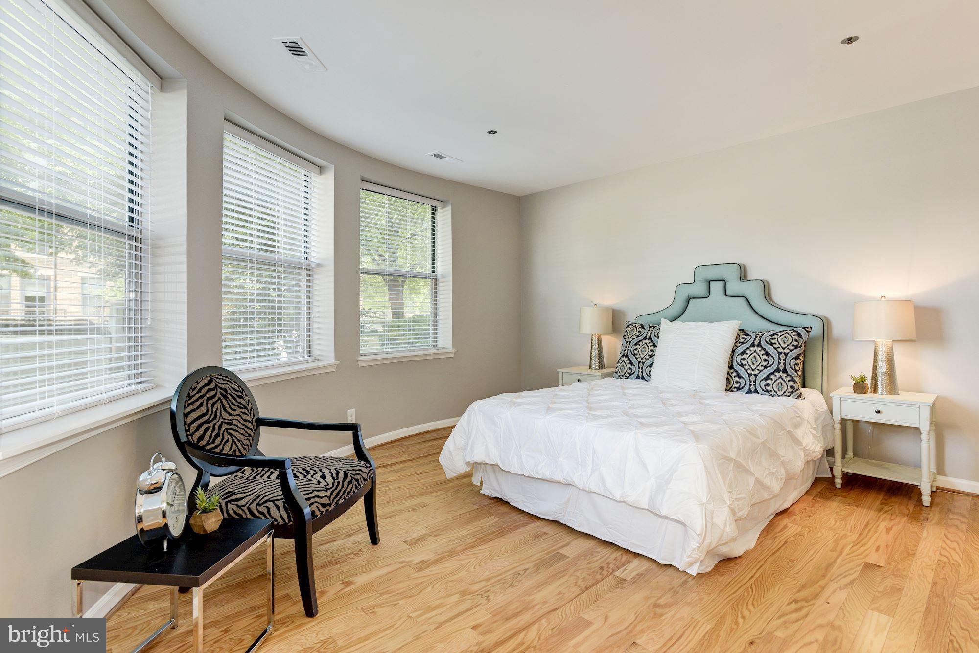 BRADDOCK PLACE - Residential