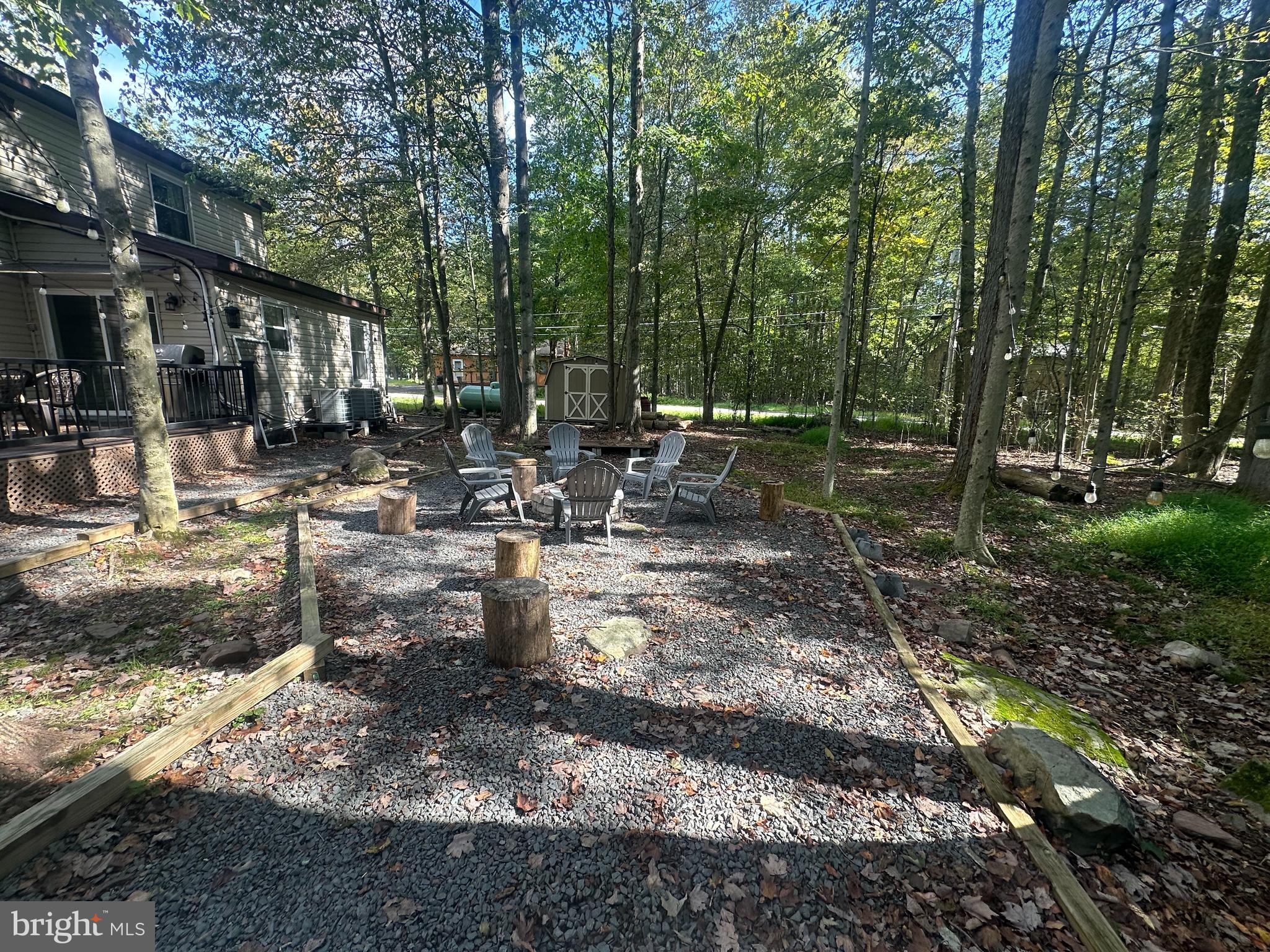 ARROWHEAD  LAKES - Residential