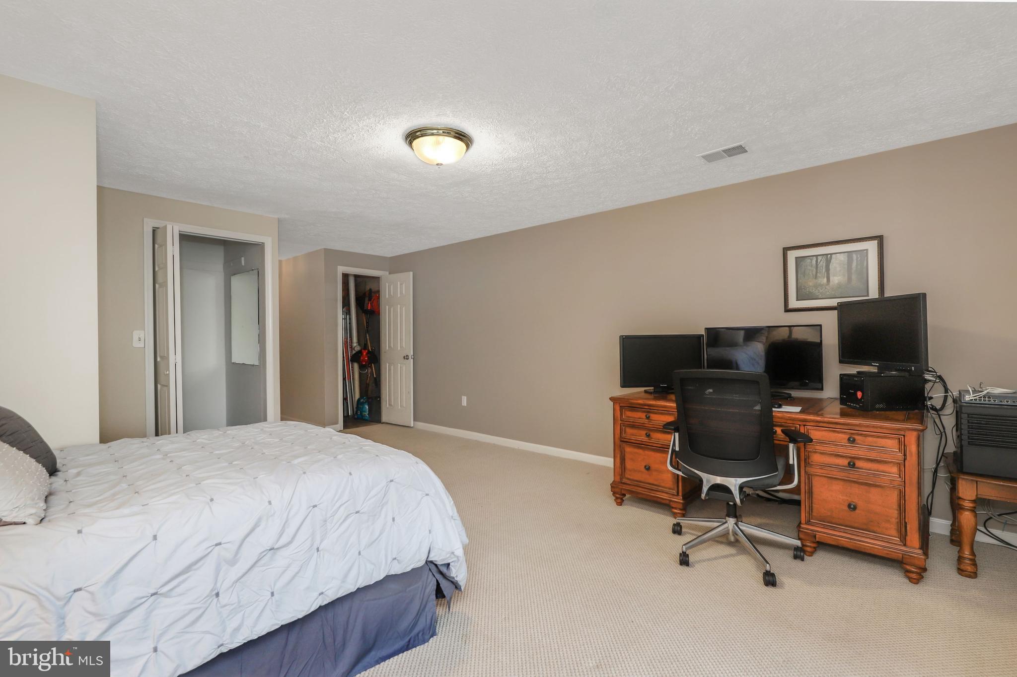 TACKETTS MILL - Residential