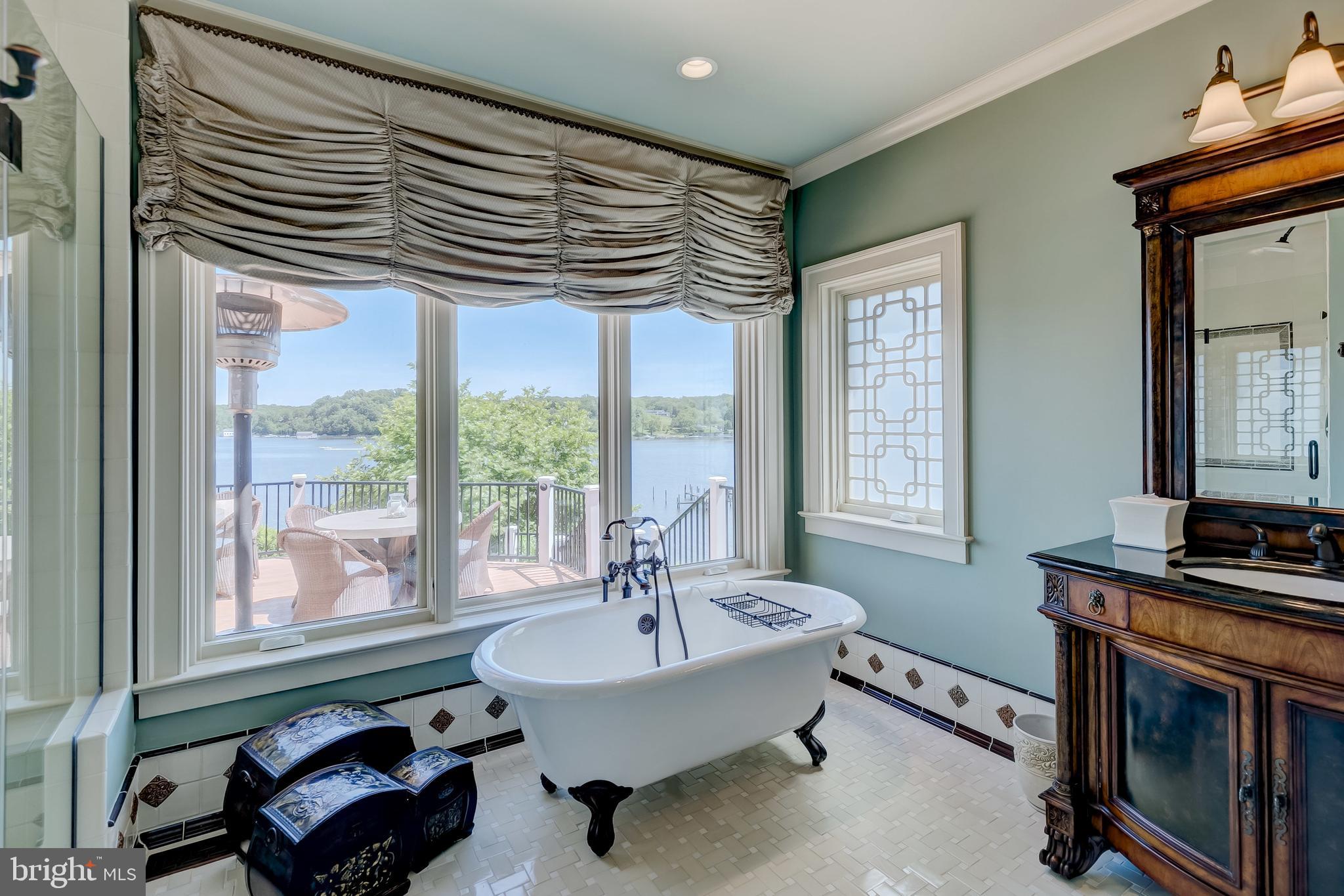 THE DOWNS - Residential