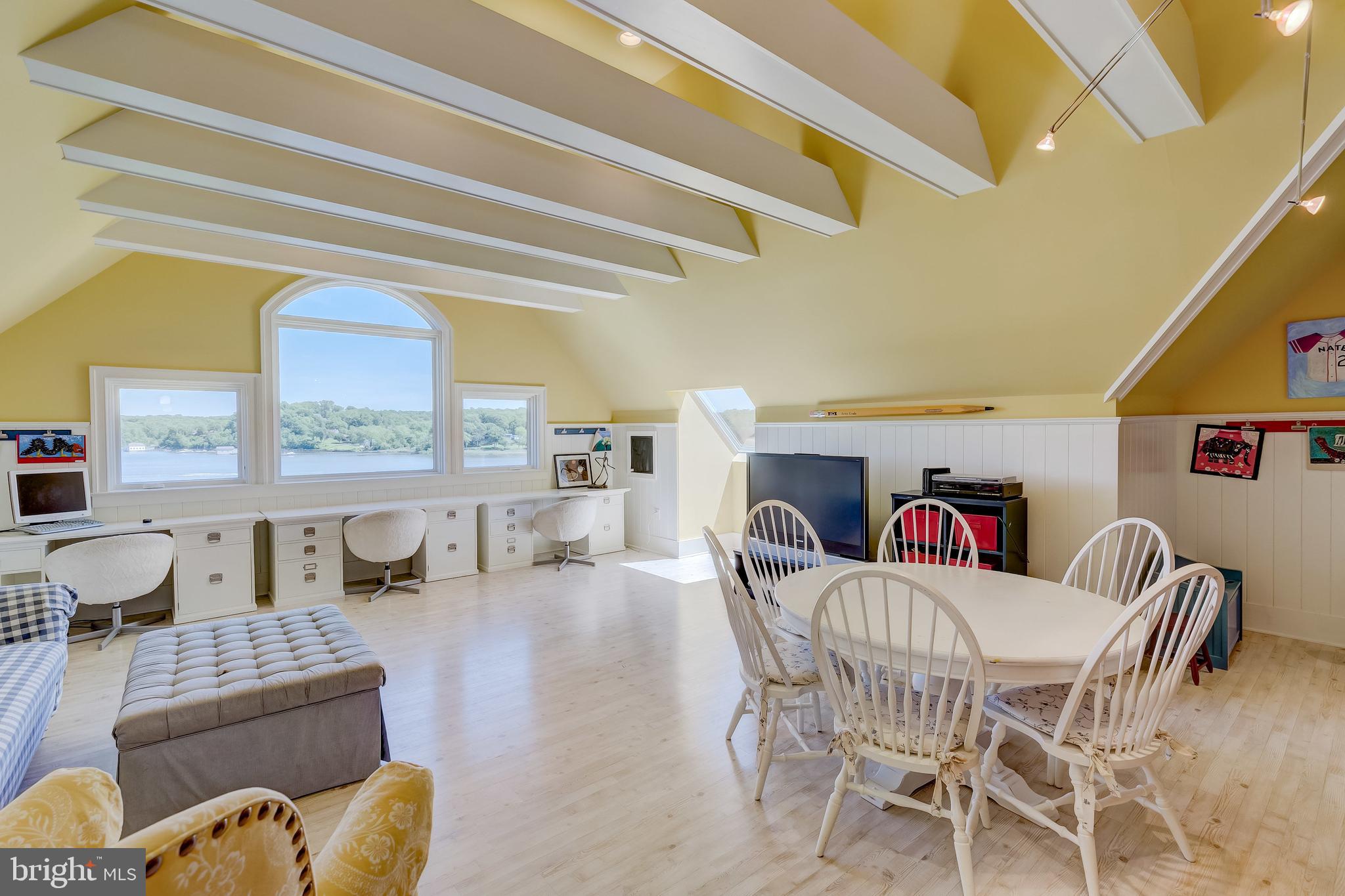 THE DOWNS - Residential